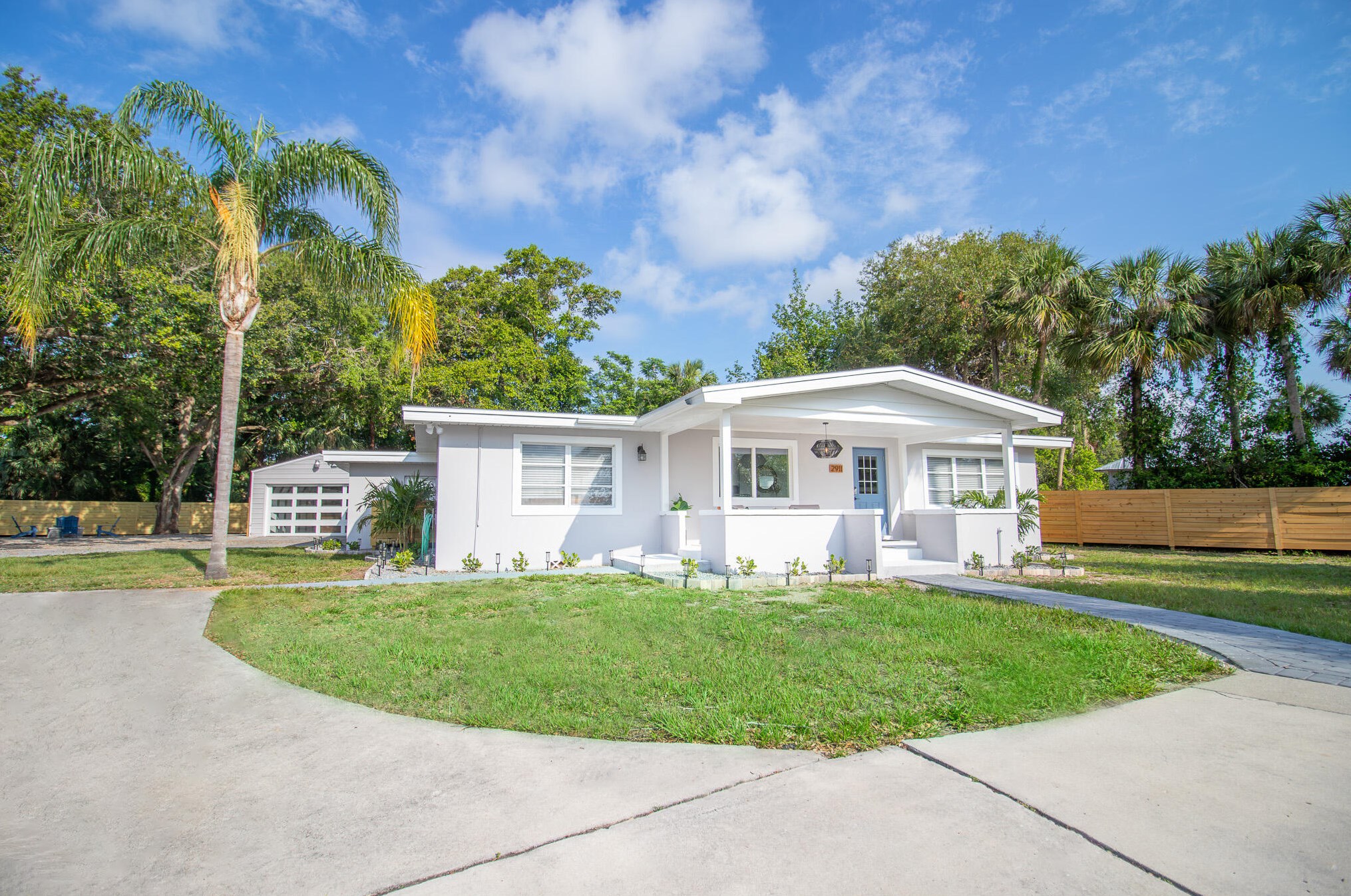 2911 Indian River Dr, Cocoa, FL 32922