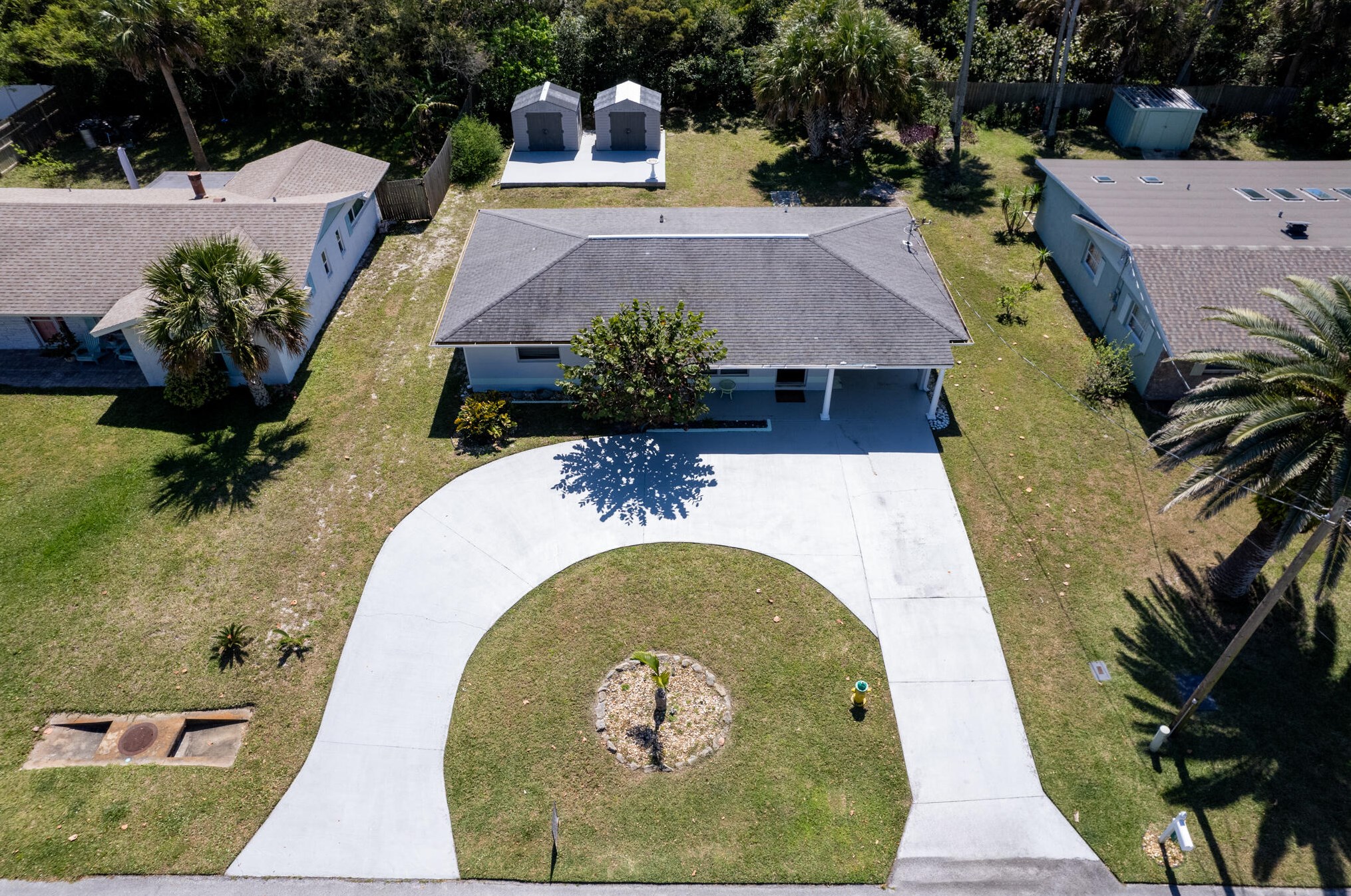 10 Hillside Dr, New Smyrna, FL 32169