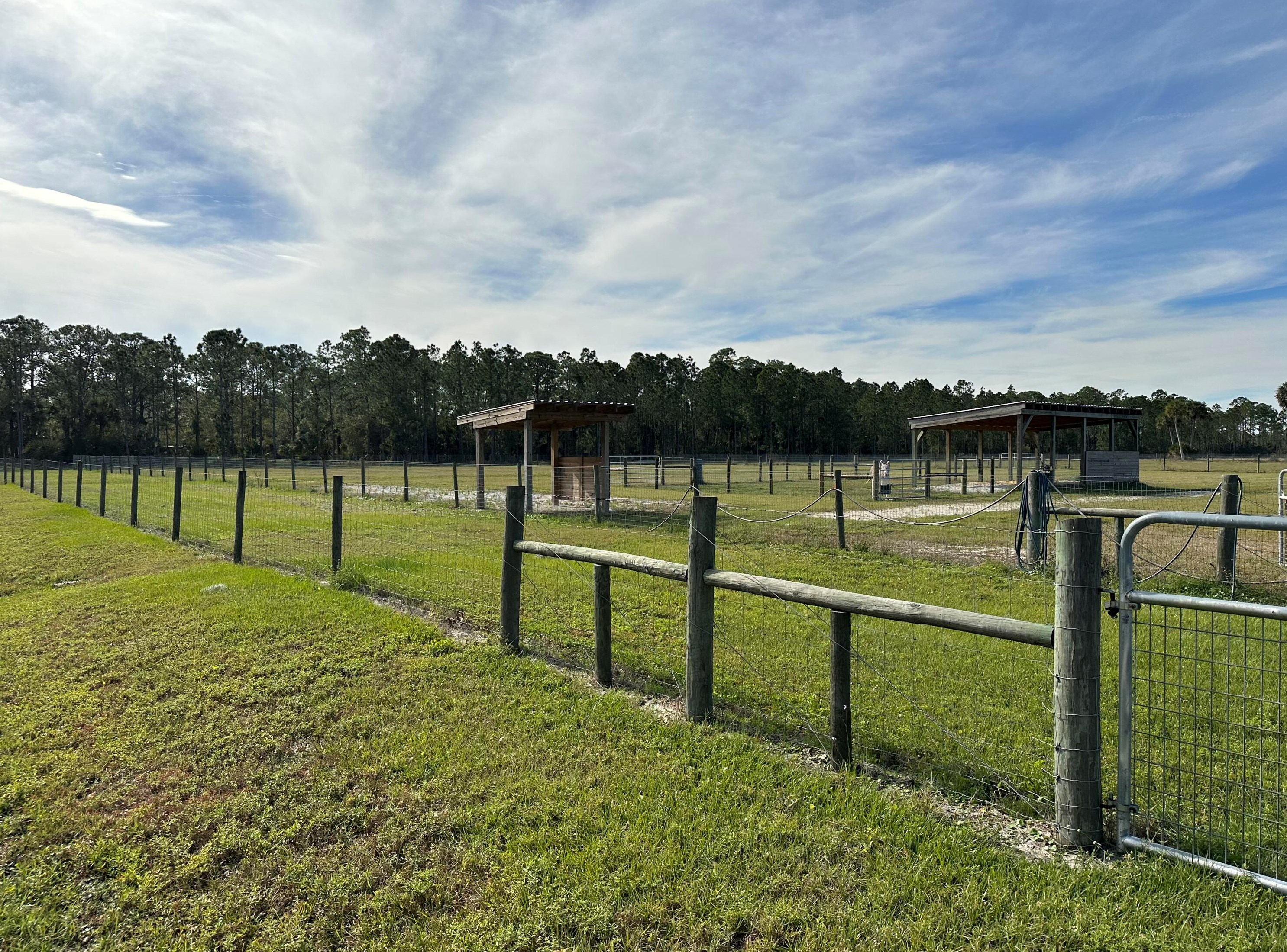 14155 103 St, Fellsmere FL  32948 exterior