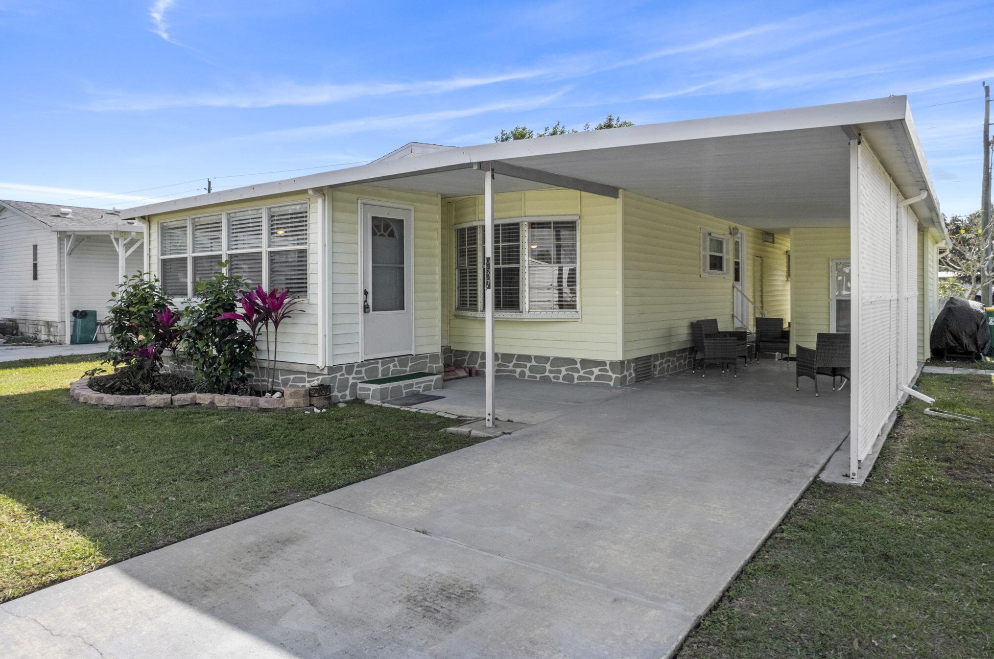 937 Vireo Dr, Sebastian FL  32976-7353 exterior