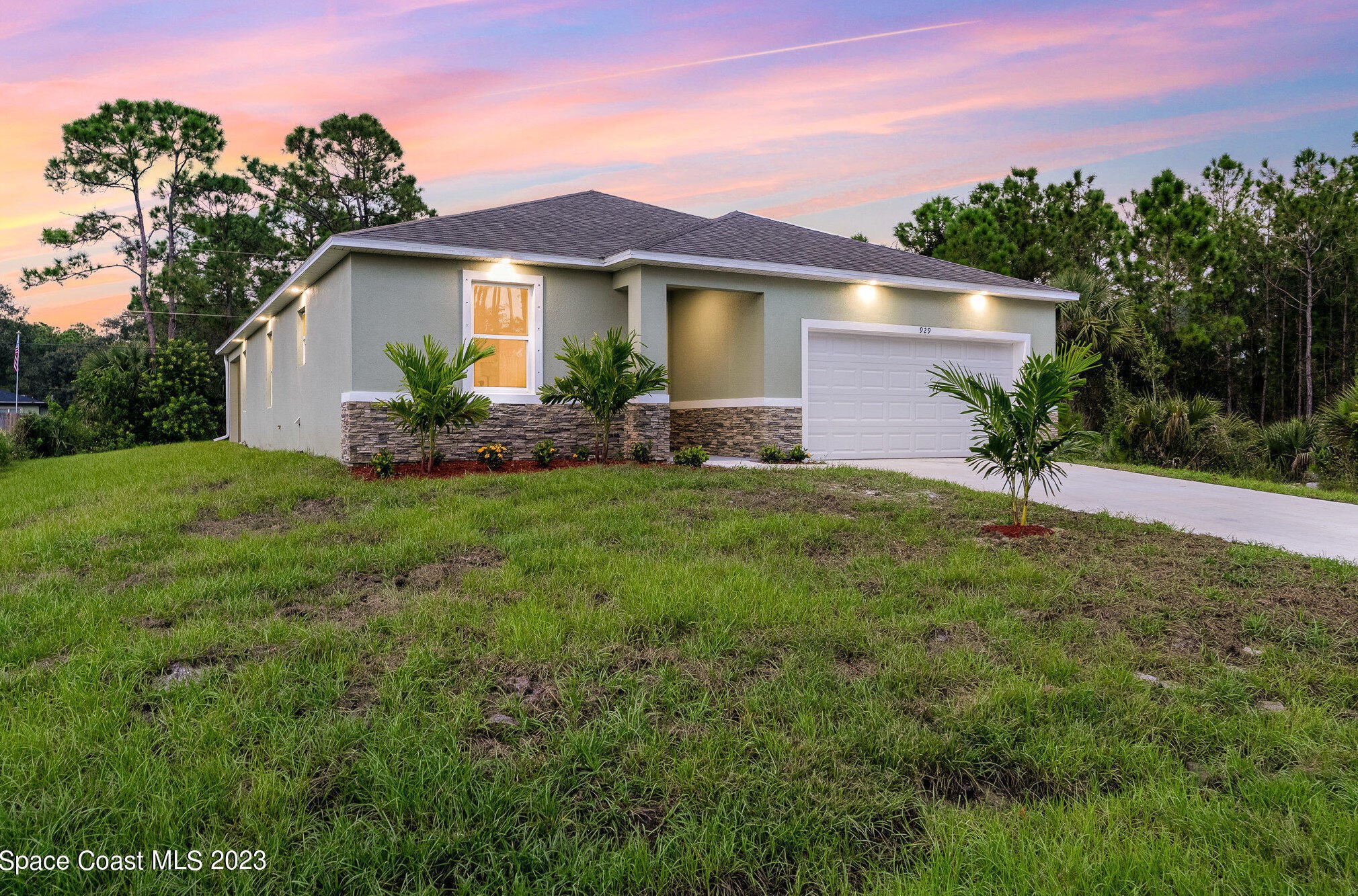 1950 Sandia Rd, Melbourne, FL 32909-5739