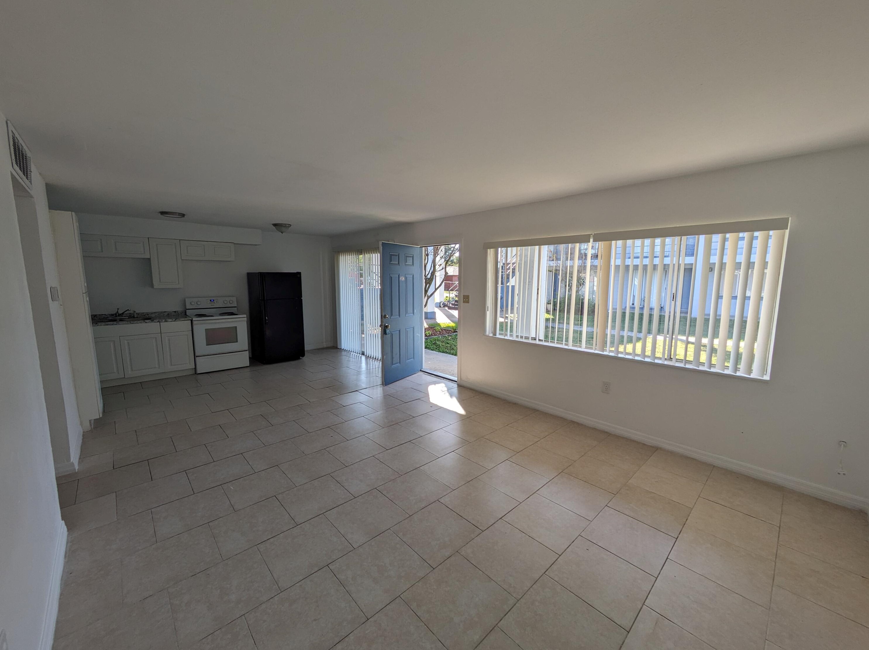140 Minna Ln #102, Merritt Island, FL 32953