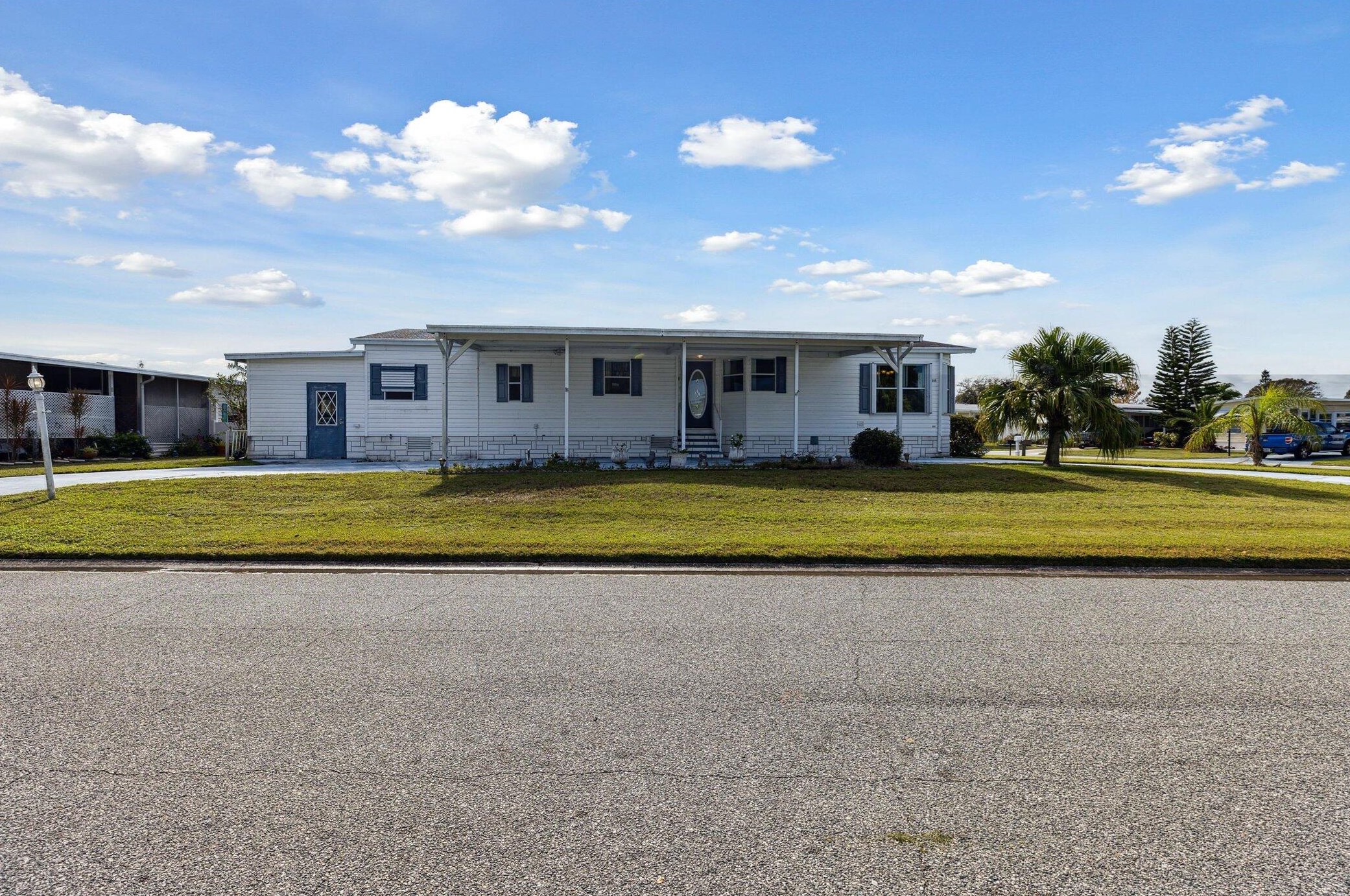 1089 Parkway Ln, Sebastian, FL 32976-7015