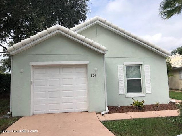 806 Dewberry Ne, Melbourne, FL 32905