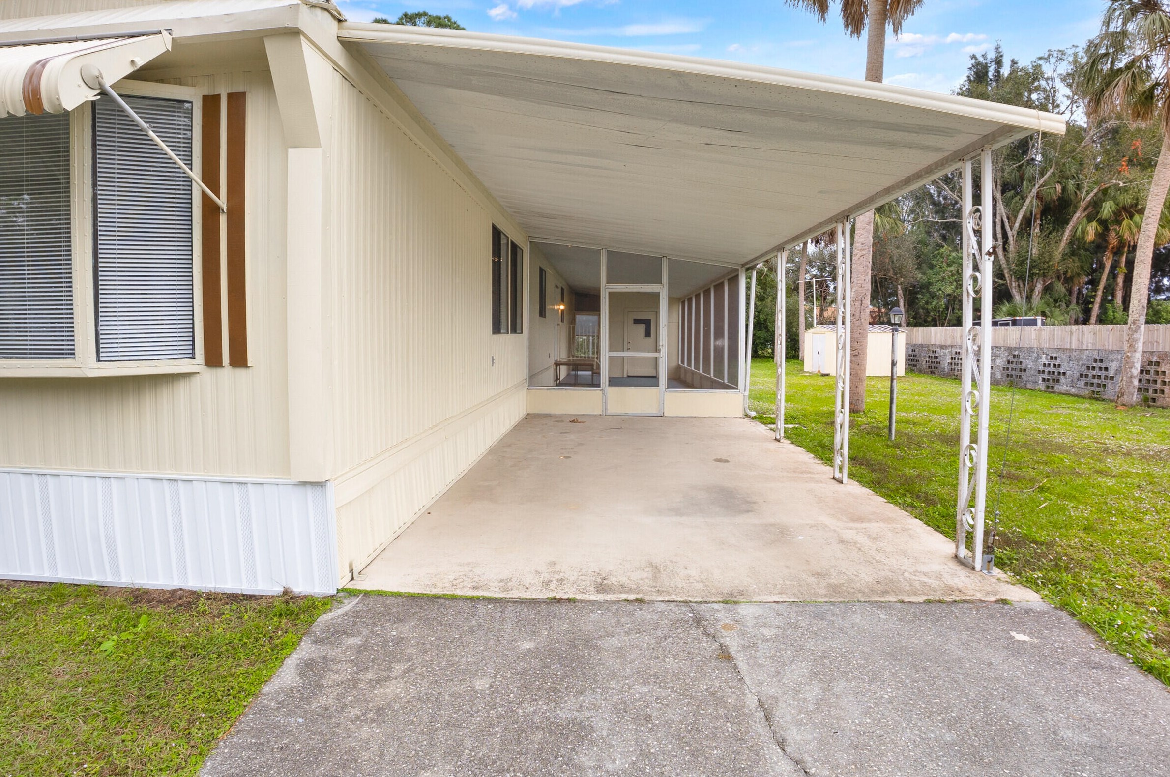 10 Paul Rene Dr, Melbourne, FL 32904-1979