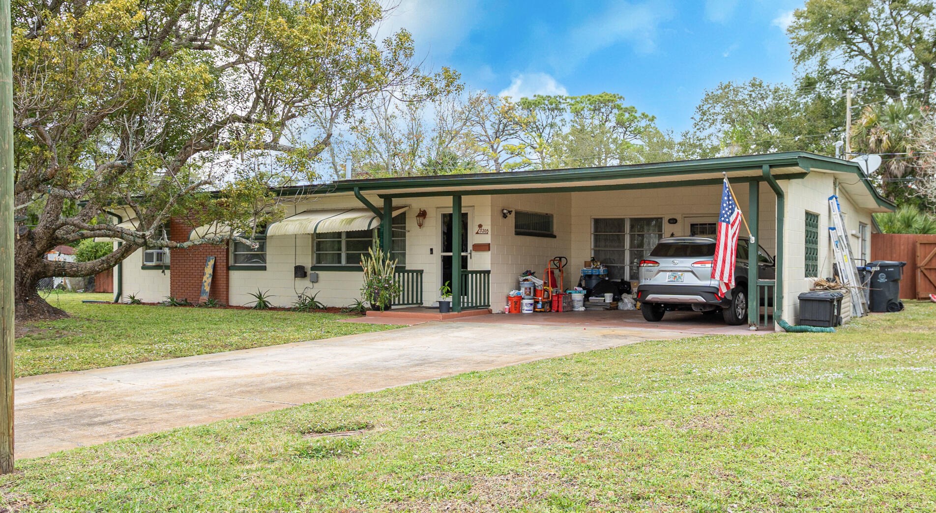 3205 Royal Palm Ct, Titusville, FL 32780