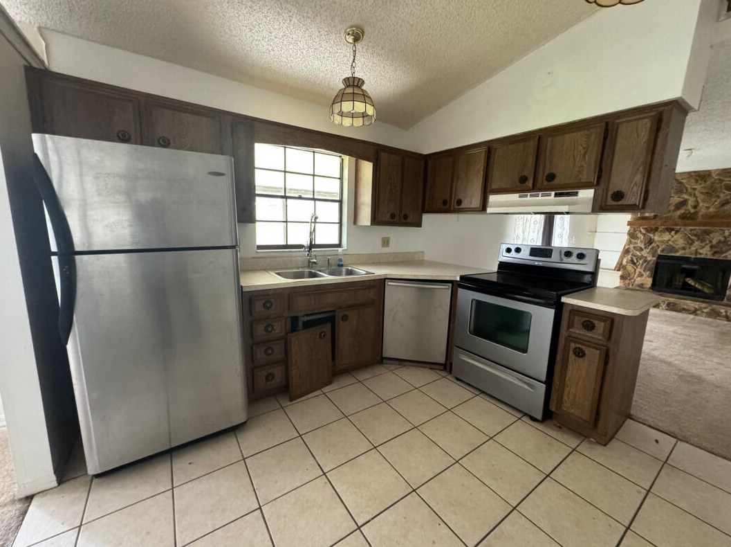 5165 Fruitport St, Cocoa, FL 32927