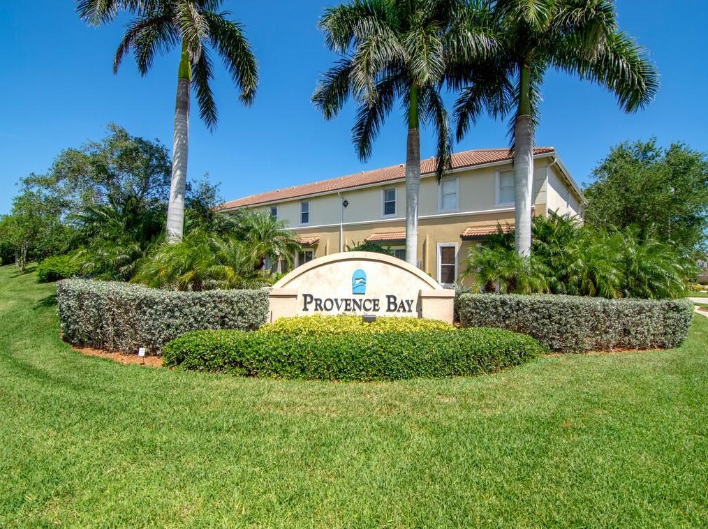 1081 Cheval Dr, Vero Beach, FL 32960-7074