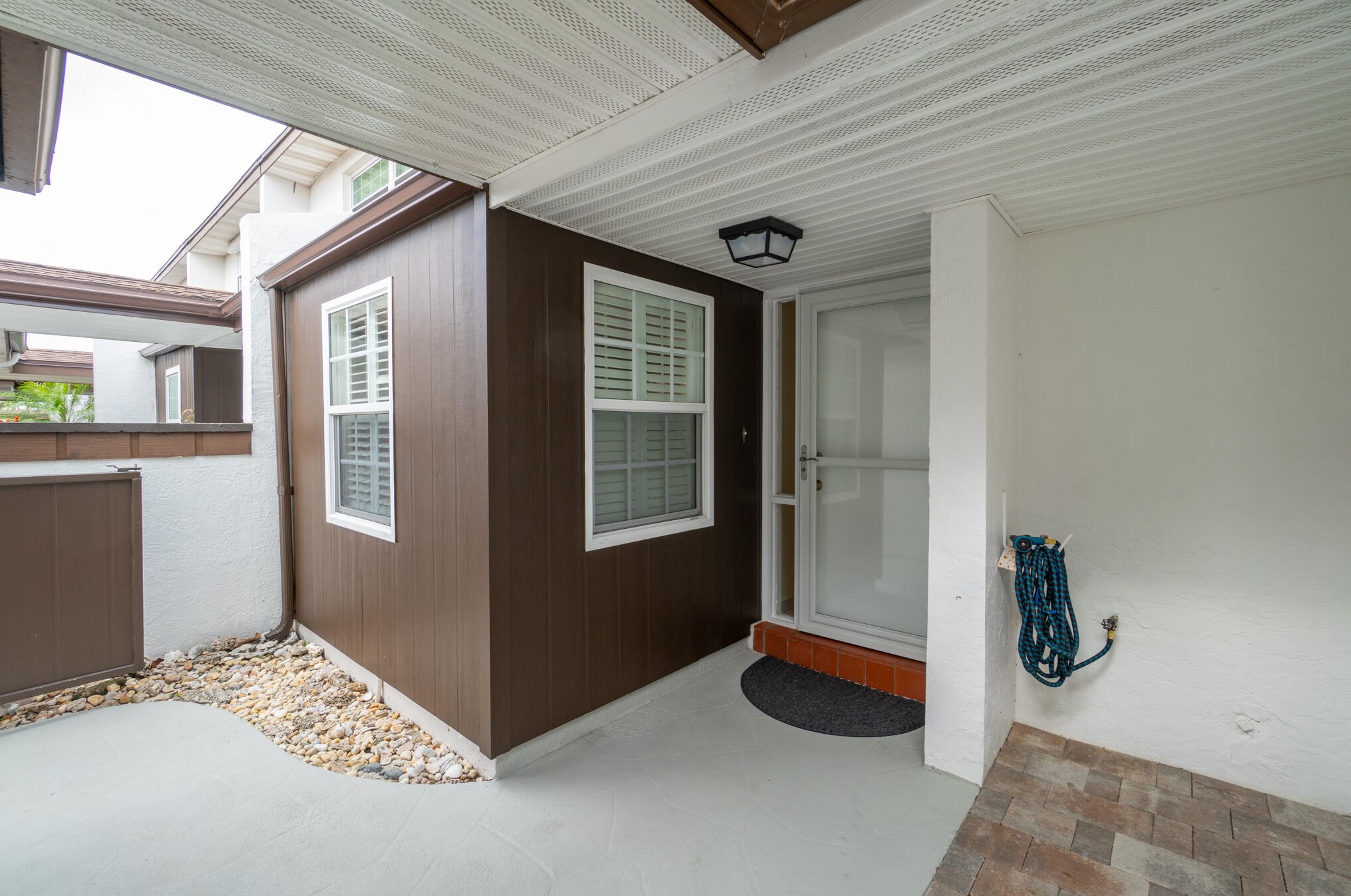 180 Queens Ct, Melbourne, FL 32937-3243