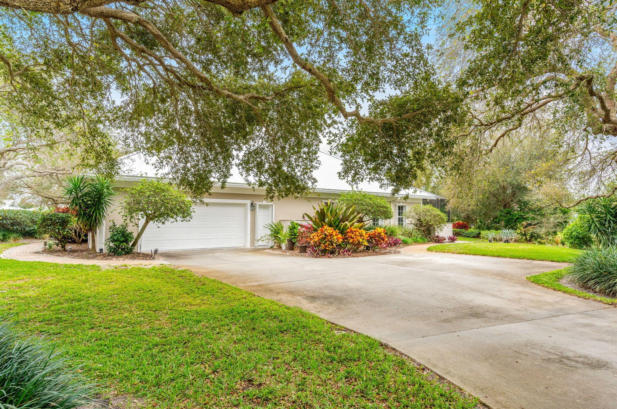 81 Cache Cay Dr, Vero Beach FL 32963-1211 exterior