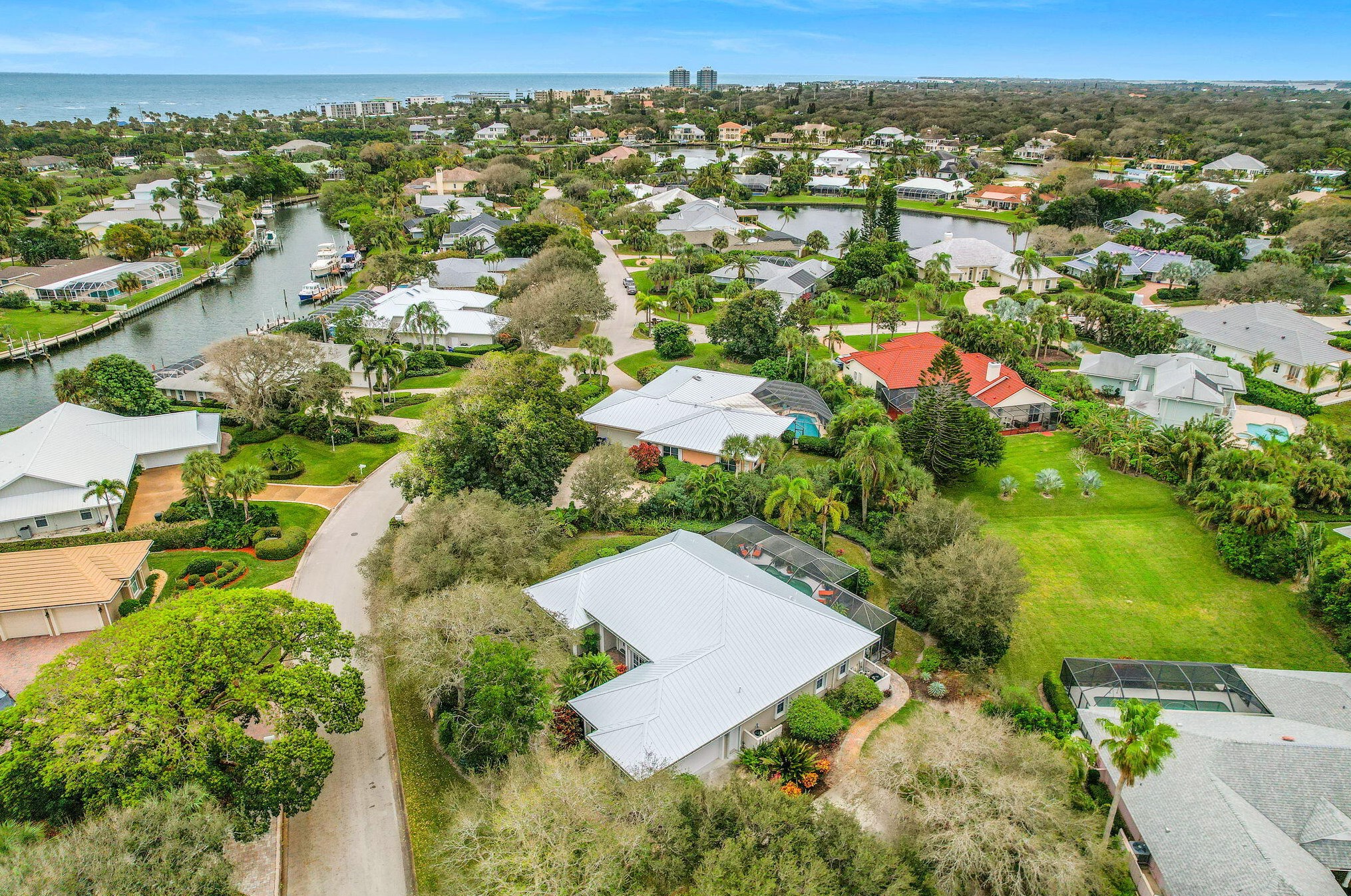 81 Cache Cay Dr, Vero Beach FL 32963-1211 exterior