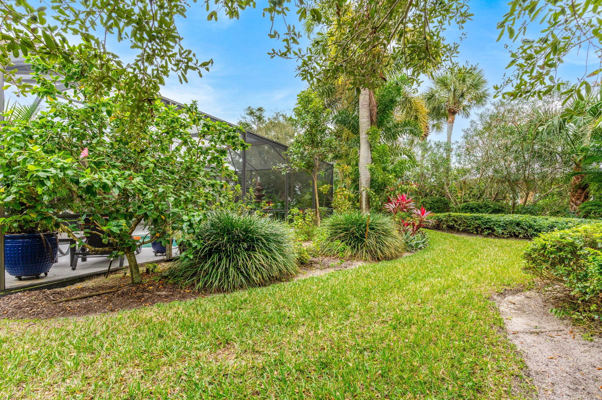 81 Cache Cay Dr, Vero Beach FL 32963-1211 exterior