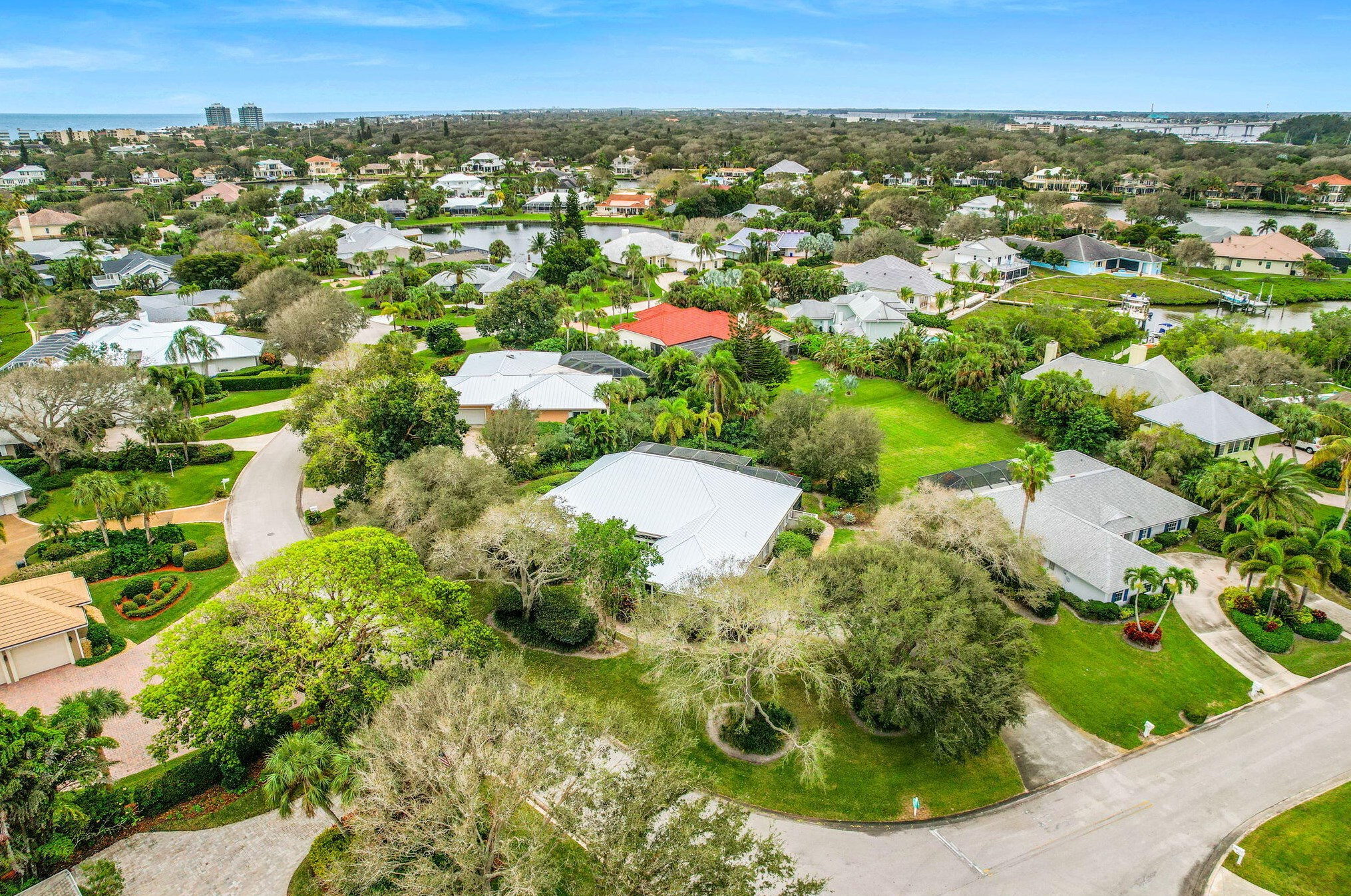 81 Cache Cay Dr, Vero Beach FL 32963-1211 exterior