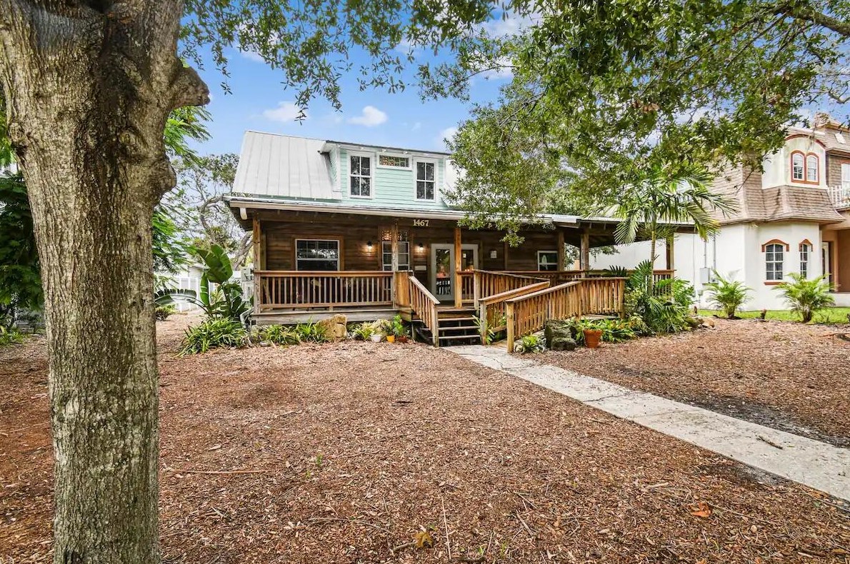 1467 Guava Ave, Melbourne, FL 32935-6510