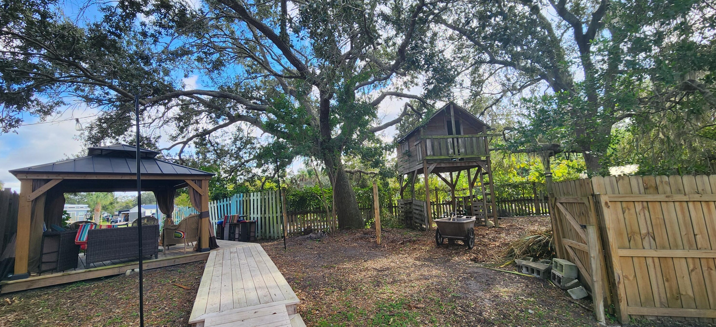 228 Flamingo Dr, Cocoa FL 32926-3103 exterior