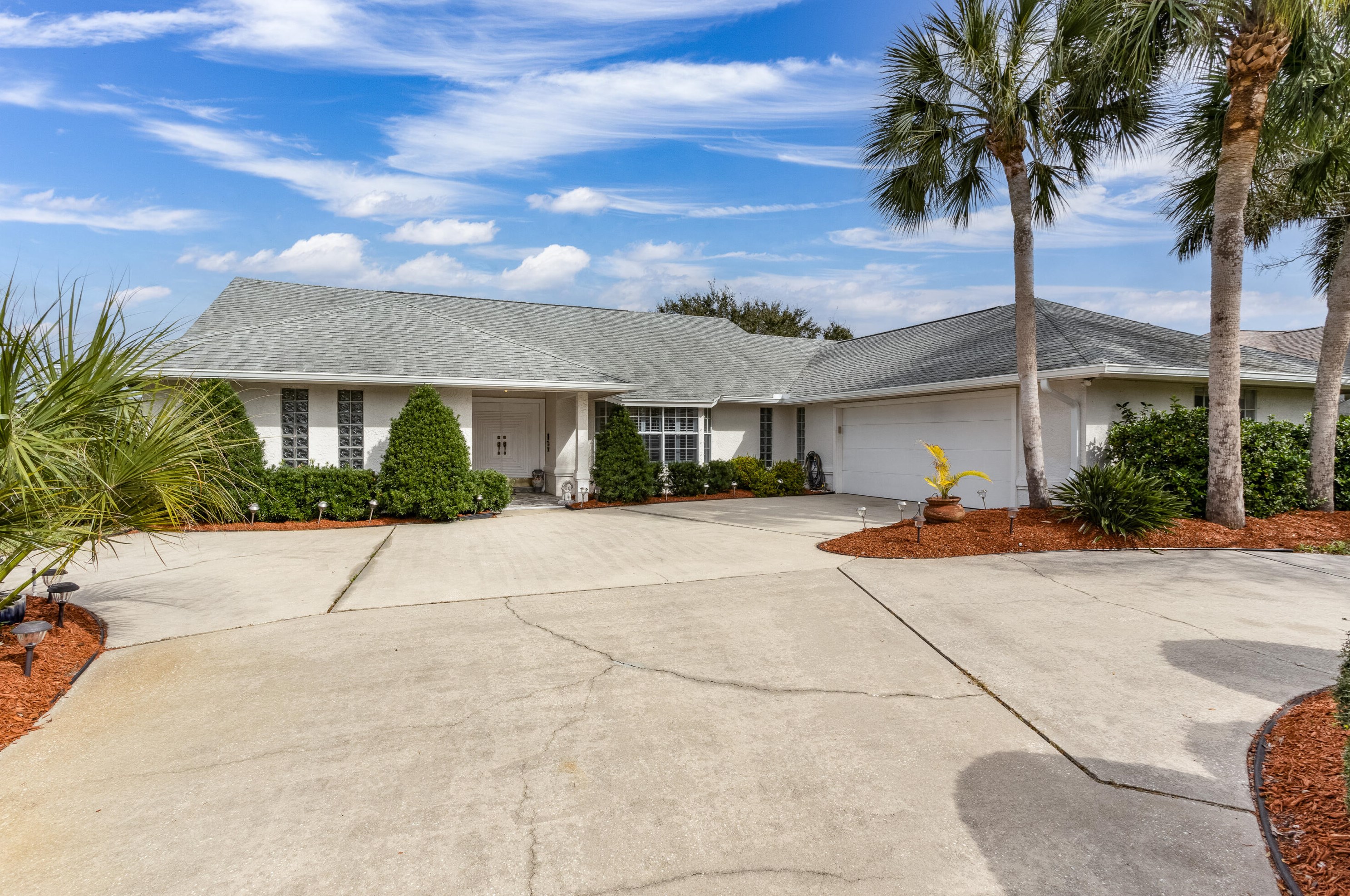 1371 Silver Lake Dr, Melbourne, FL 32940-1953