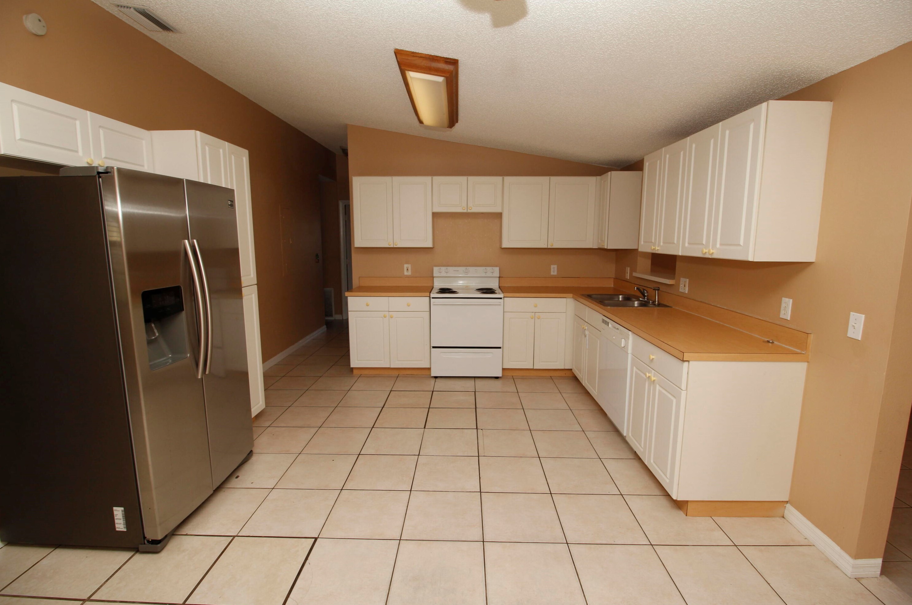 1161 Daytona Dr Ne, Melbourne, FL 32905