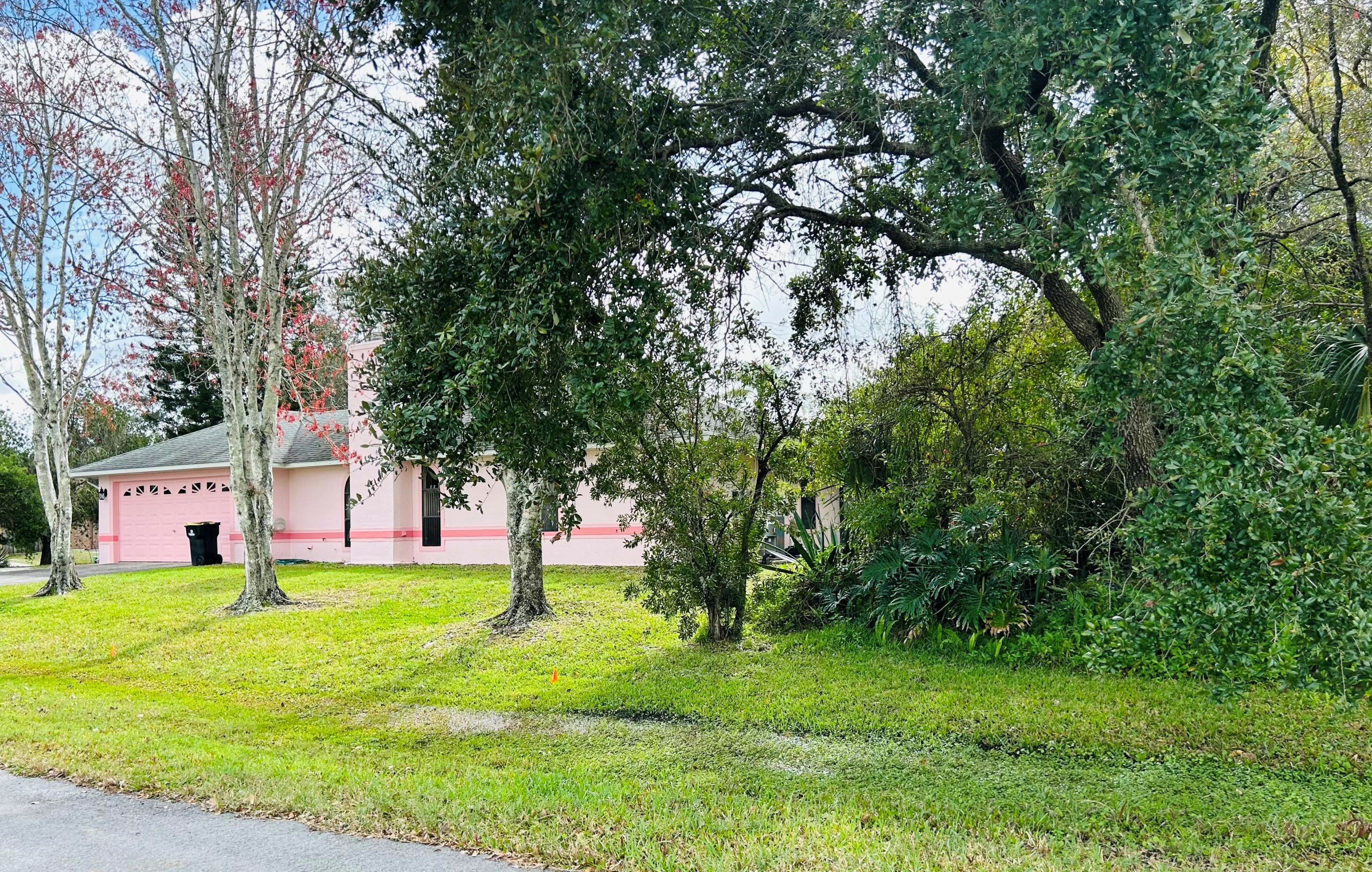1068 Itzehoe Ave, Melbourne, FL 32907-8206