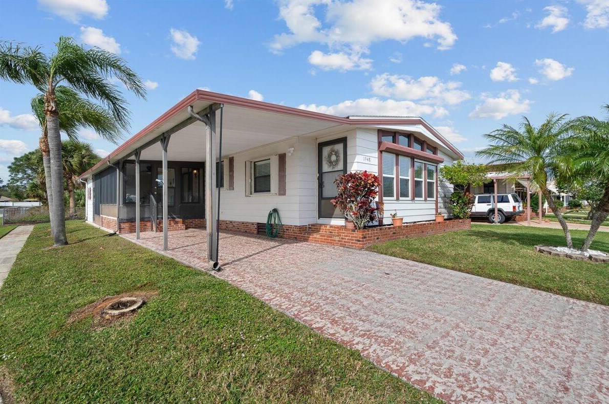 1948 Mango St, Melbourne, FL 32905-3333
