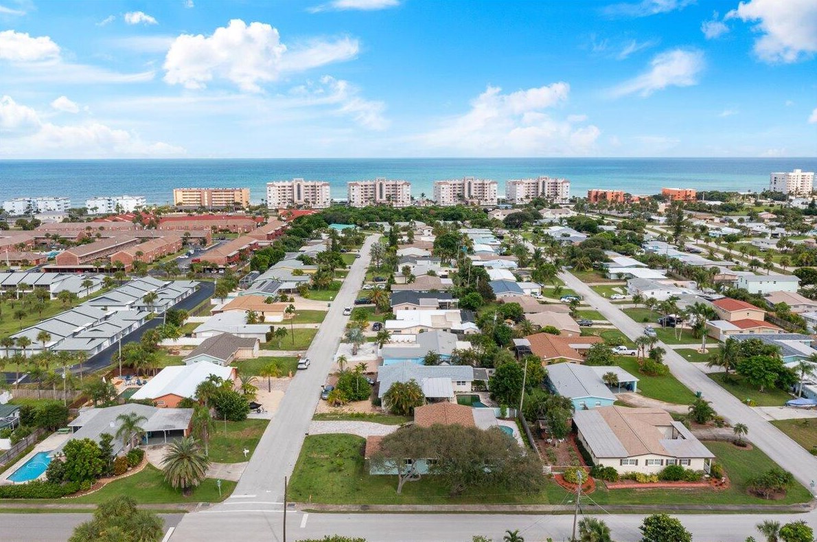 123 Marion St, Melbourne FL 32937-4147 exterior