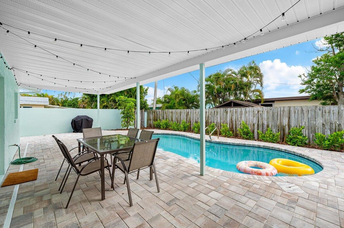 123 Marion St, Melbourne FL 32937-4147 exterior