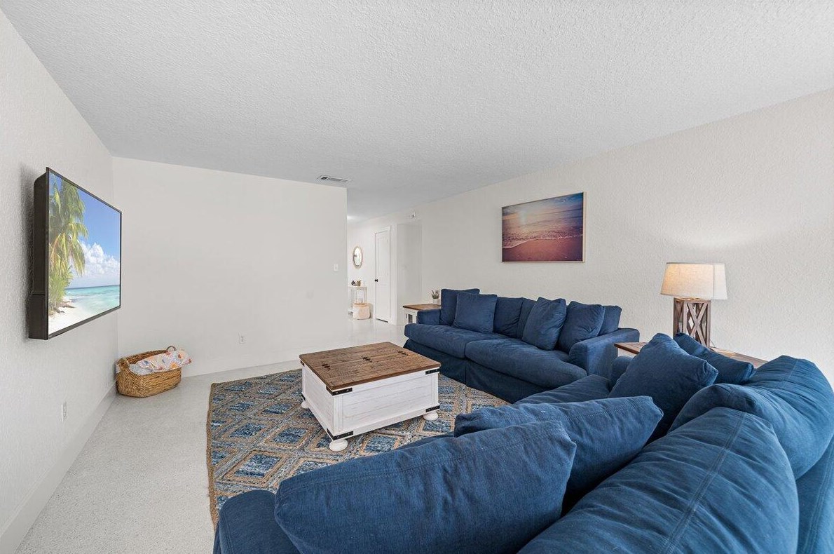 123 Marion St, Melbourne FL 32937-4147 exterior