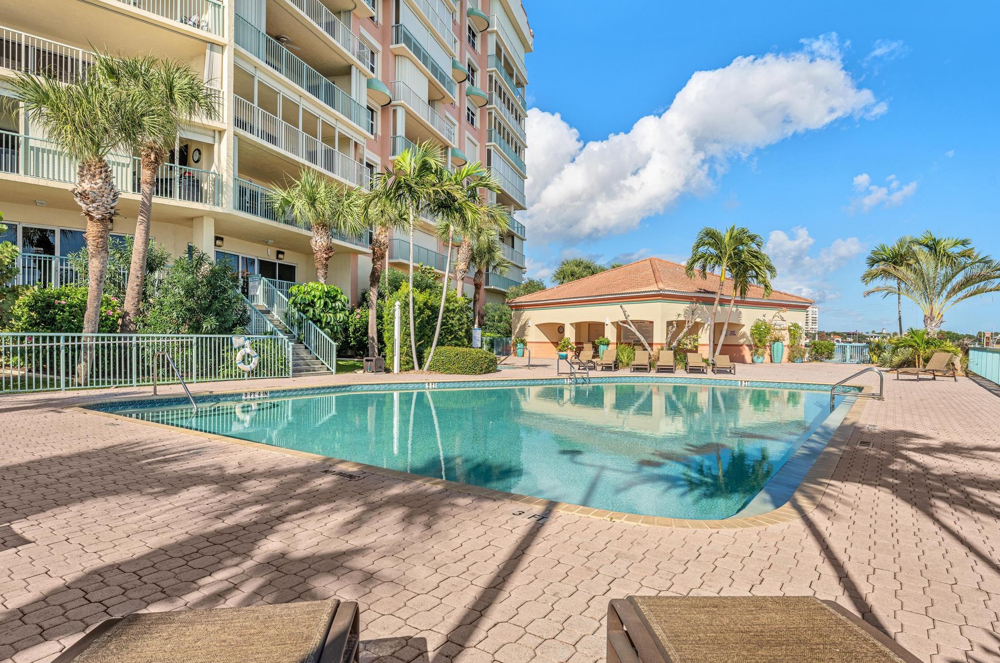 104 Riverside Dr #903, Cocoa, FL 32922