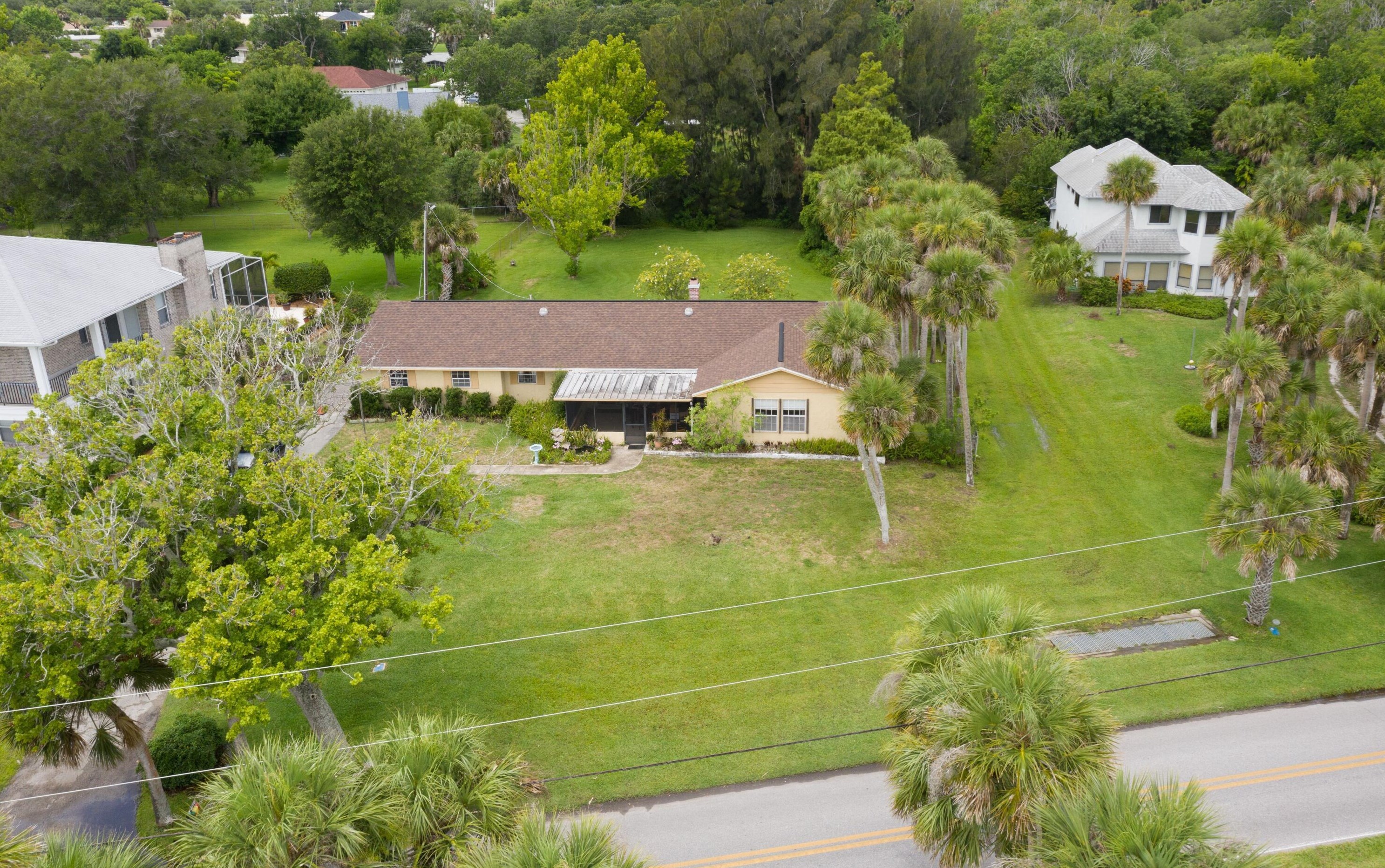 3715 Indian River Dr, Cocoa FL  32926-8705 exterior