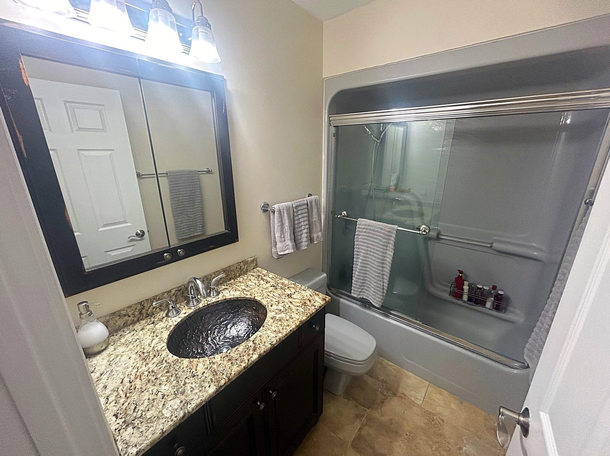 3 Cedar St, Daytona Beach FL  32127-6416 exterior