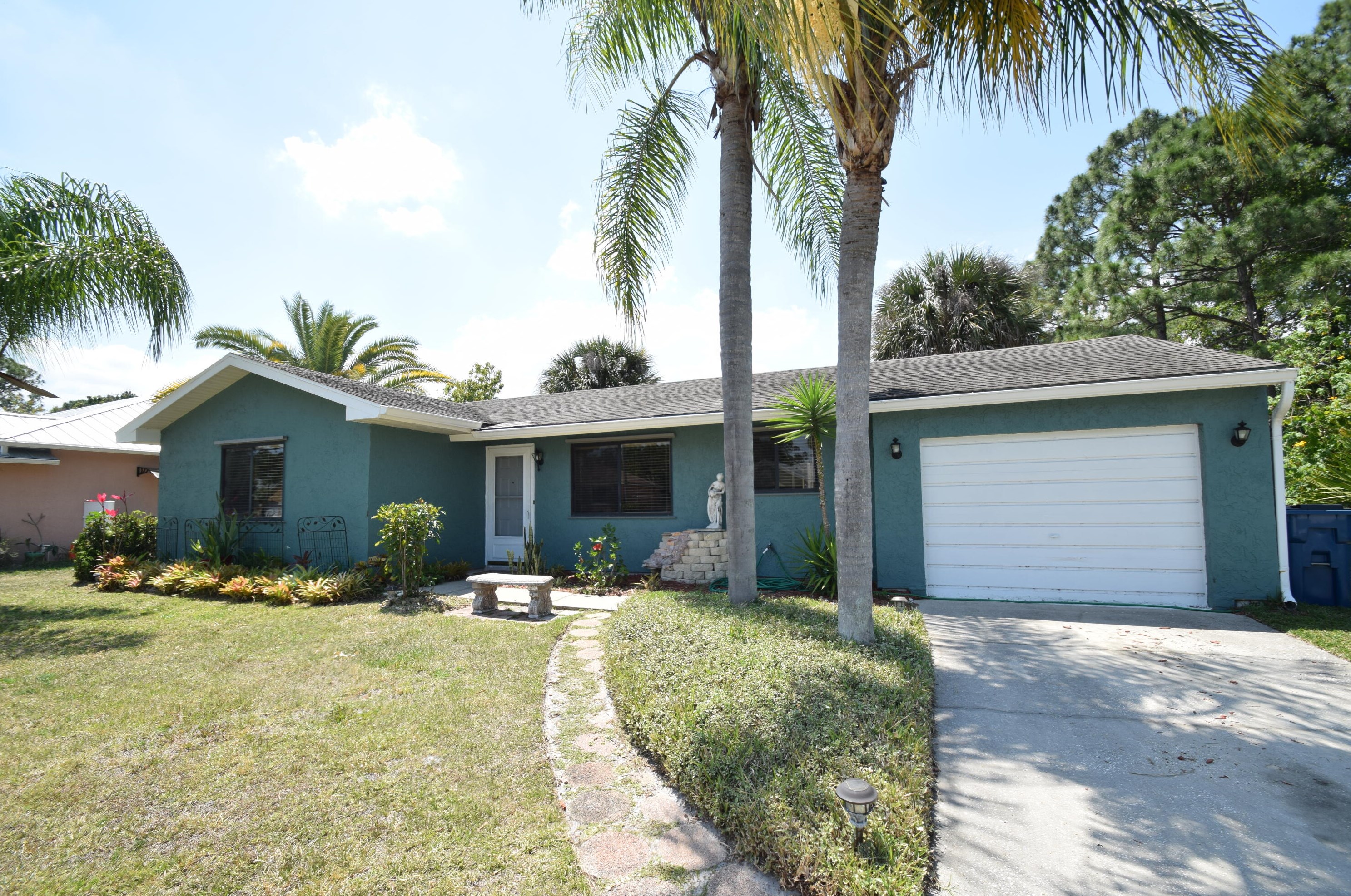 170 Chestnut Ave, Melbourne, FL 32907-3073
