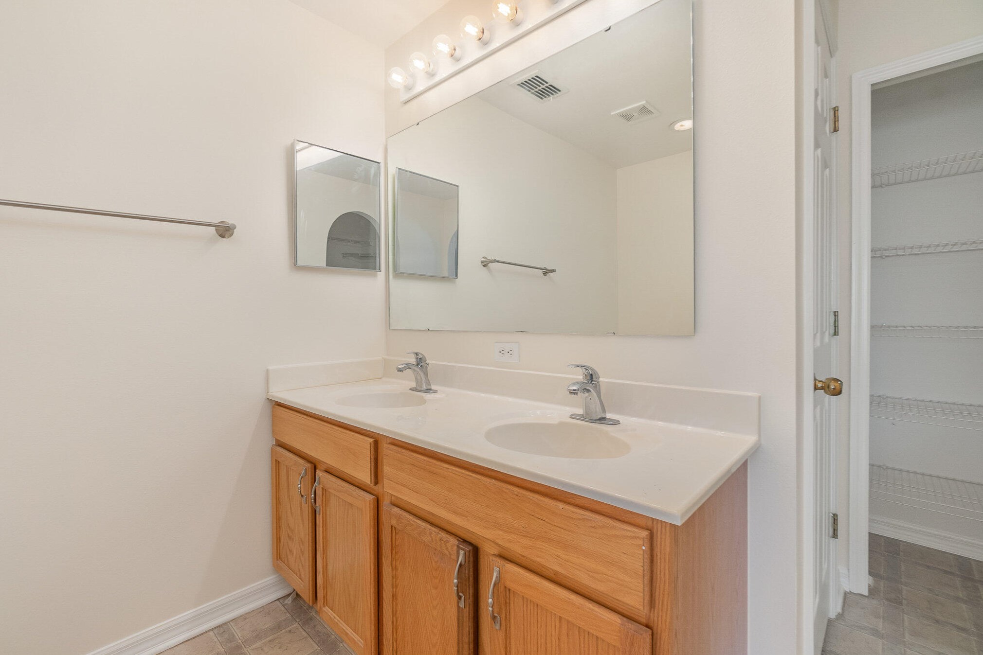 1749 Las Palmos Dr, Melbourne FL 32908-1122 exterior