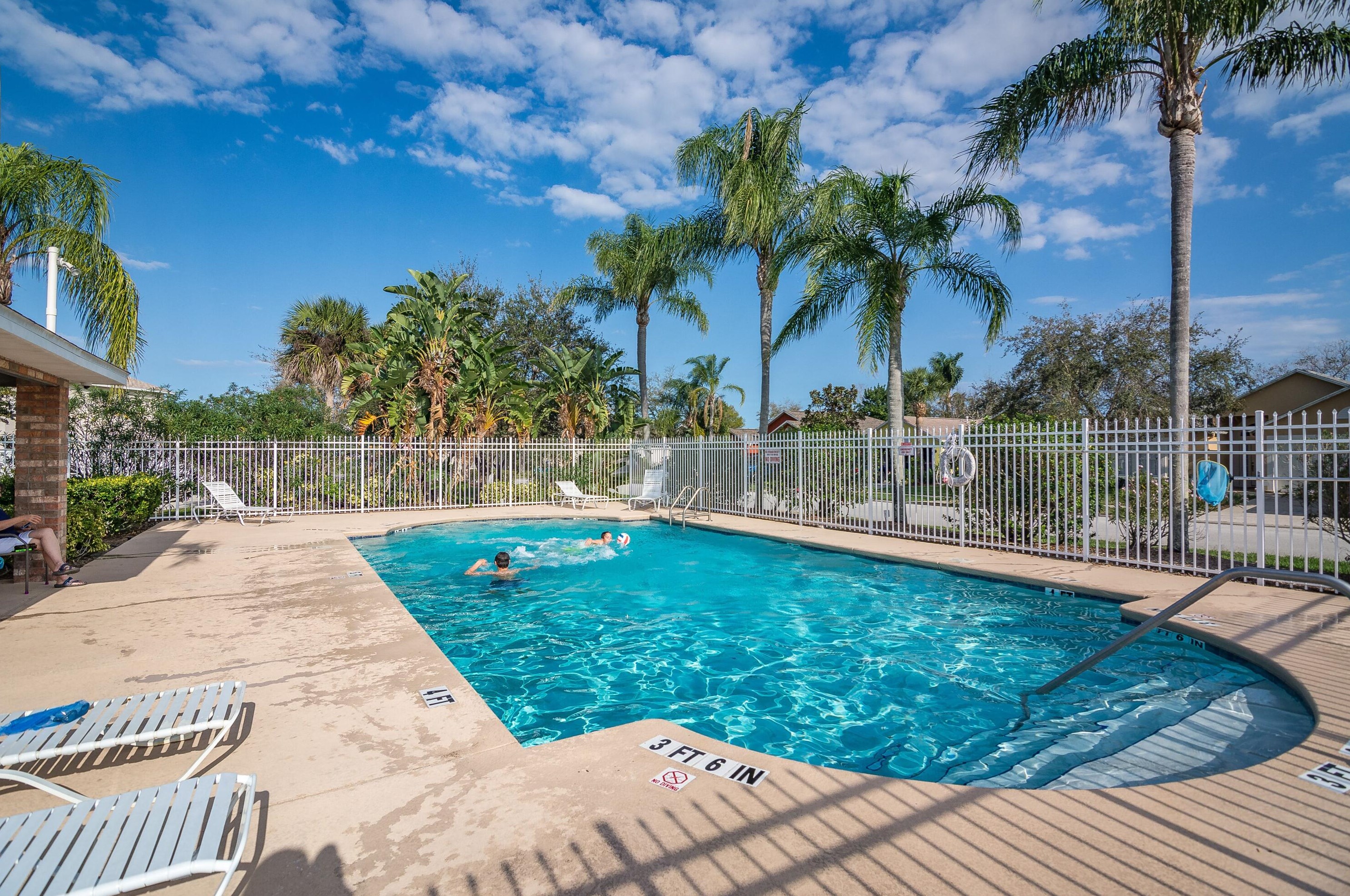 1215 White Oak Cir, Melbourne, FL 32934-7289