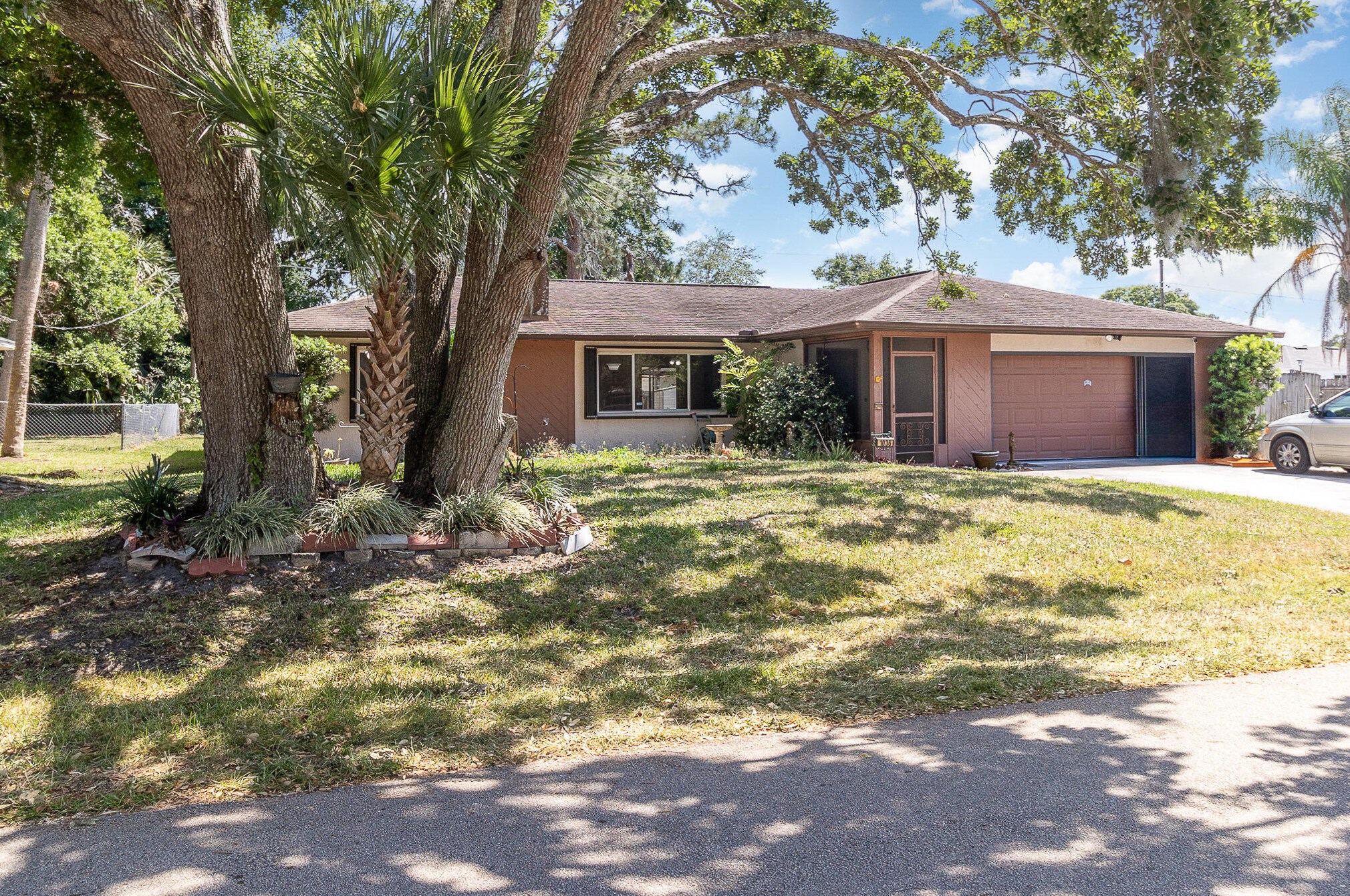 1036 Zamora St, Melbourne, FL 32909-5211