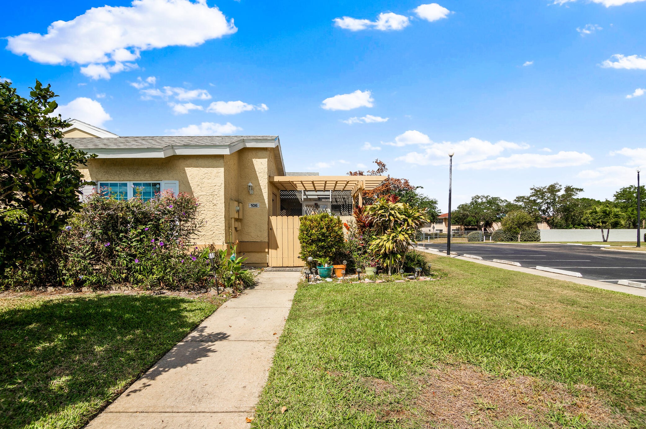 1430 Malibu Cir, Melbourne, FL 32905-6306