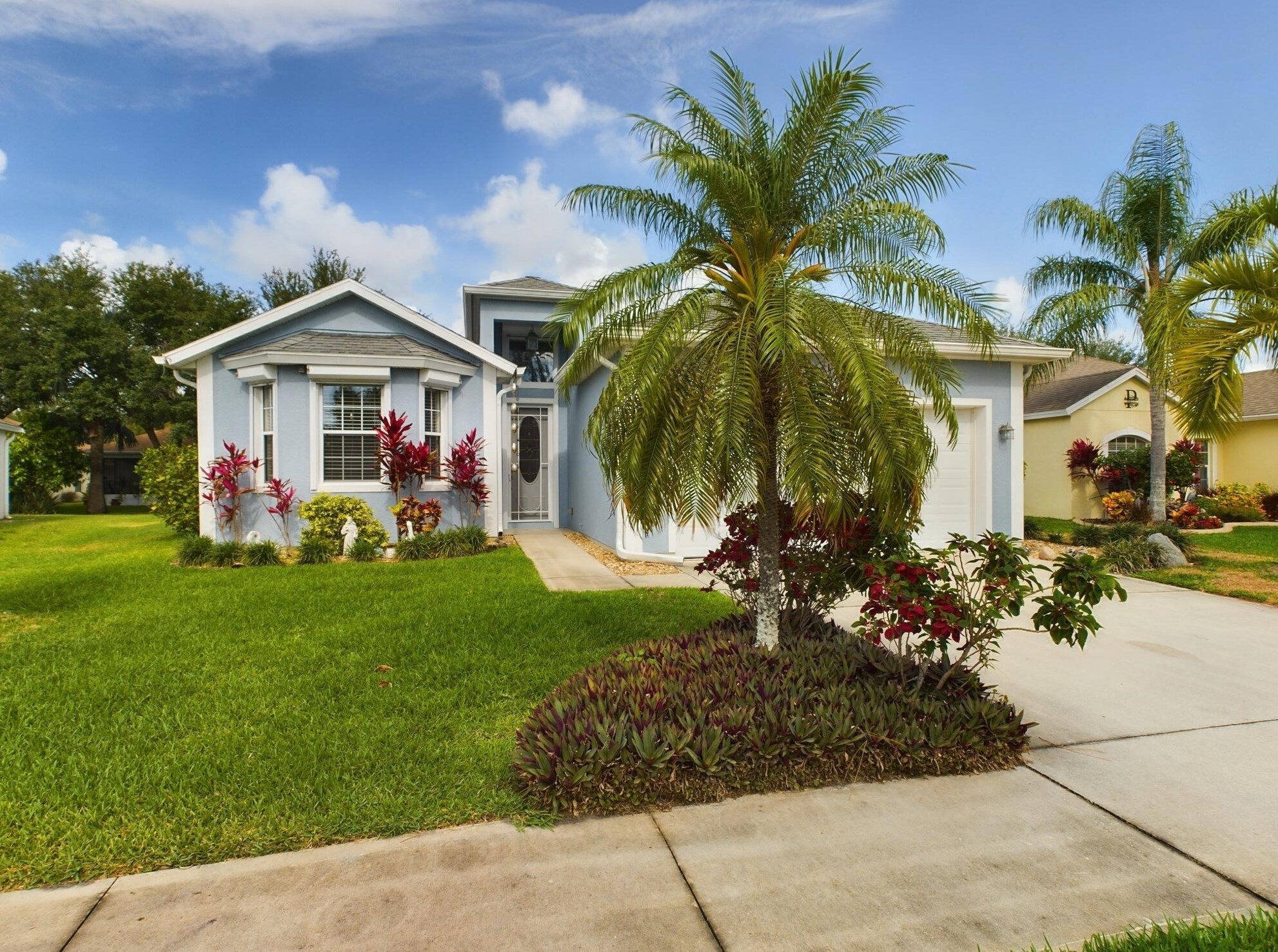 239 Briarcliff Cir, Sebastian, FL 32958-8692