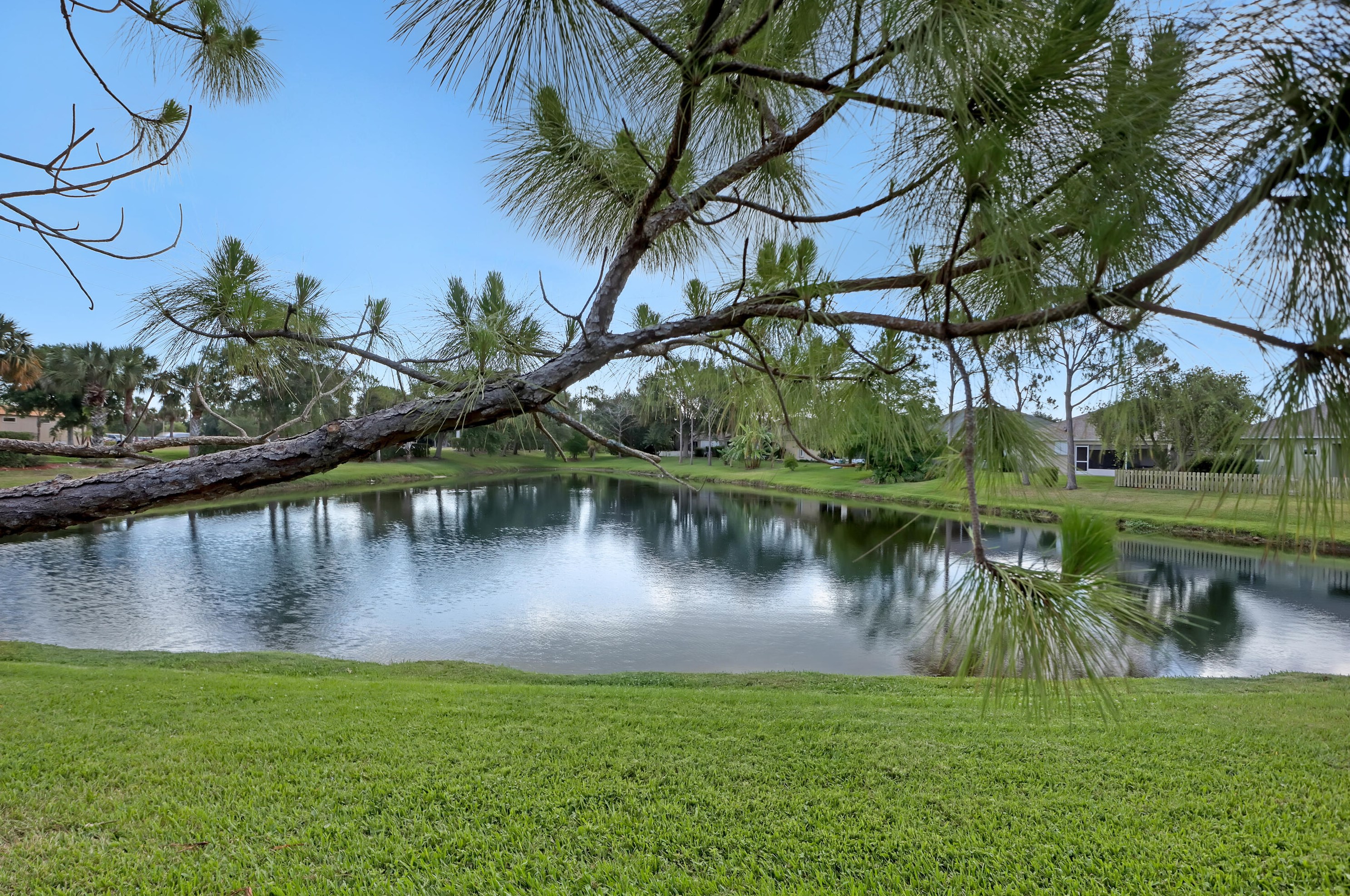 2600 Kendrick Ct, Melbourne, FL 32904-7325