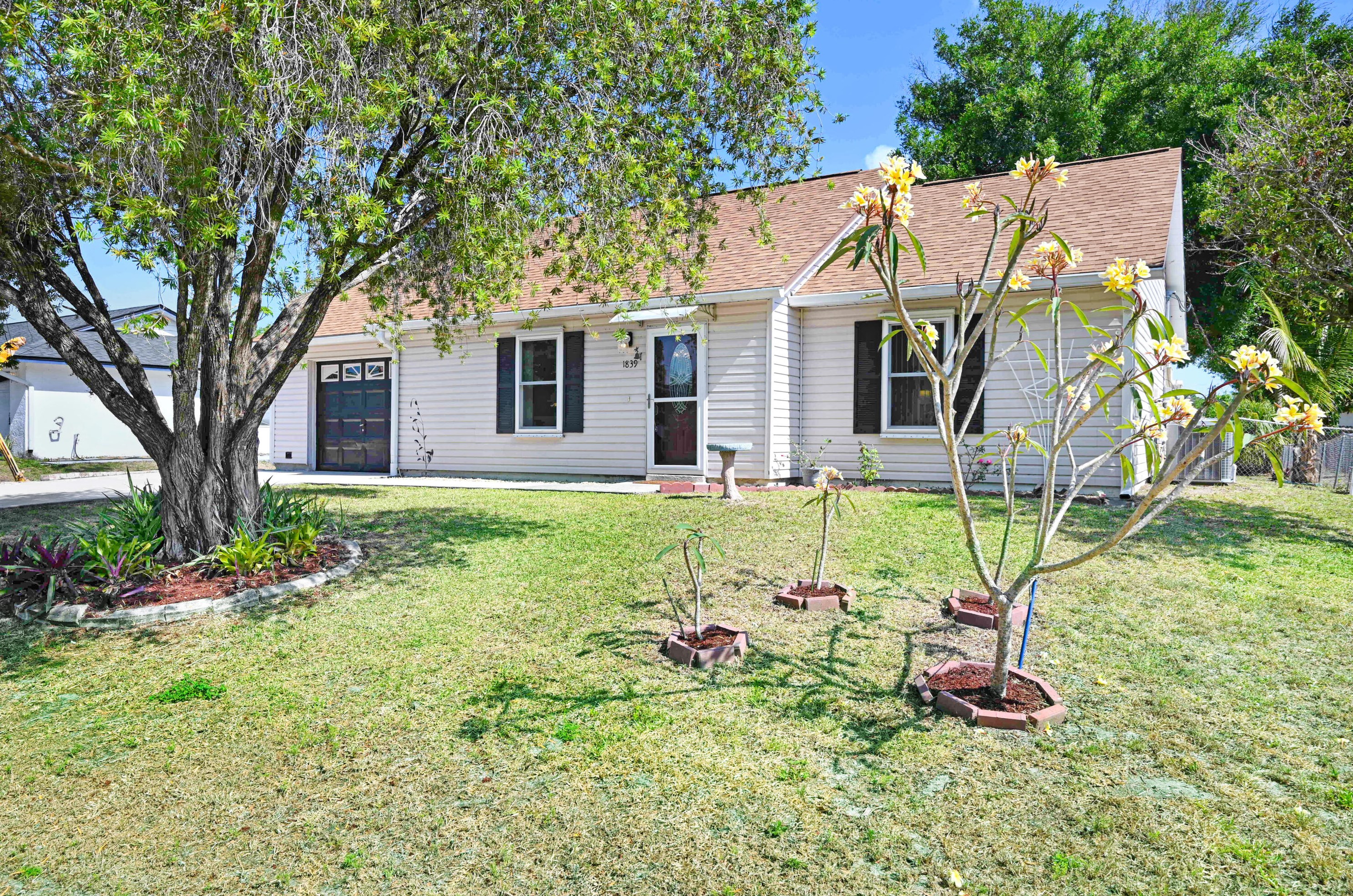 1839 Cyclone St, Melbourne, FL 32907-7125