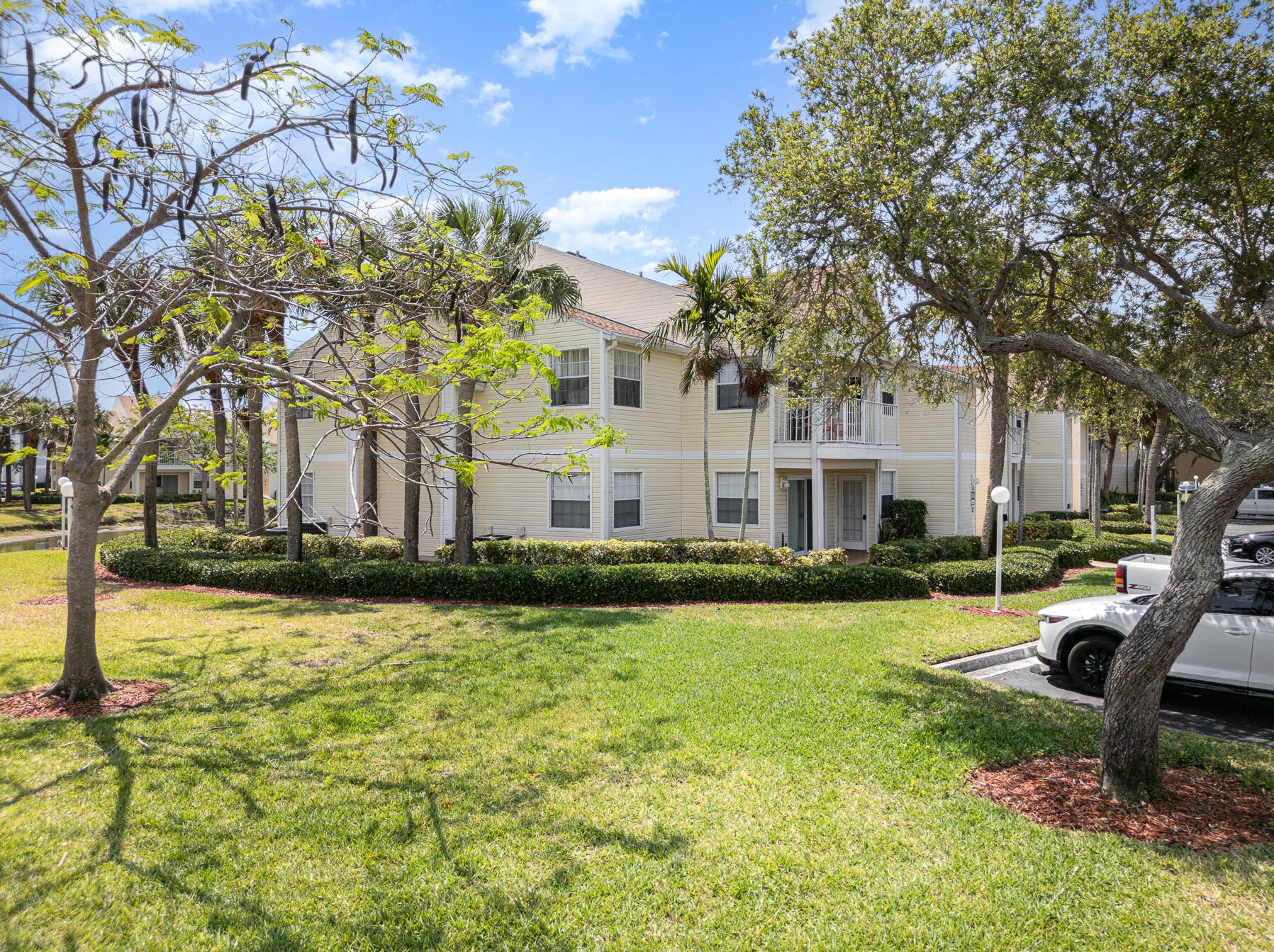 1841 Island Club Dr, Melbourne, FL 32903-2068