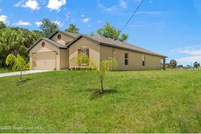 2288 O'Connel Avenue SW, Palm Bay, FL 32908 - Photo 4