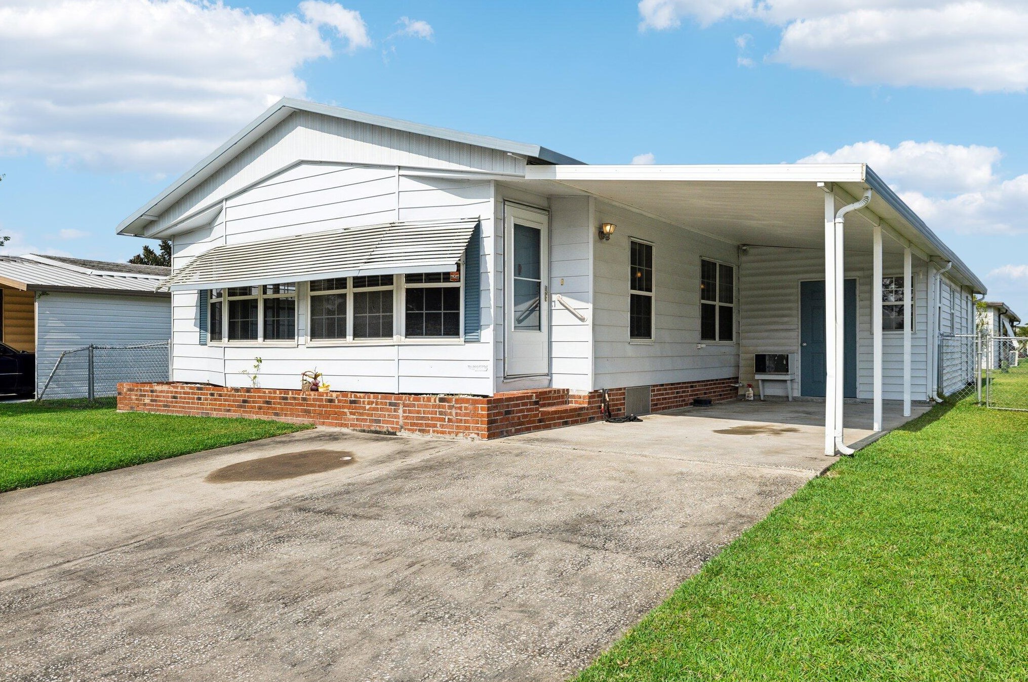 1943 Mango St, Melbourne, FL 32905-3334