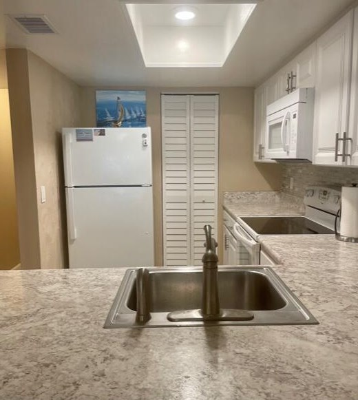 420 Breakwater Dr, Merritt Island, FL 32952-3559