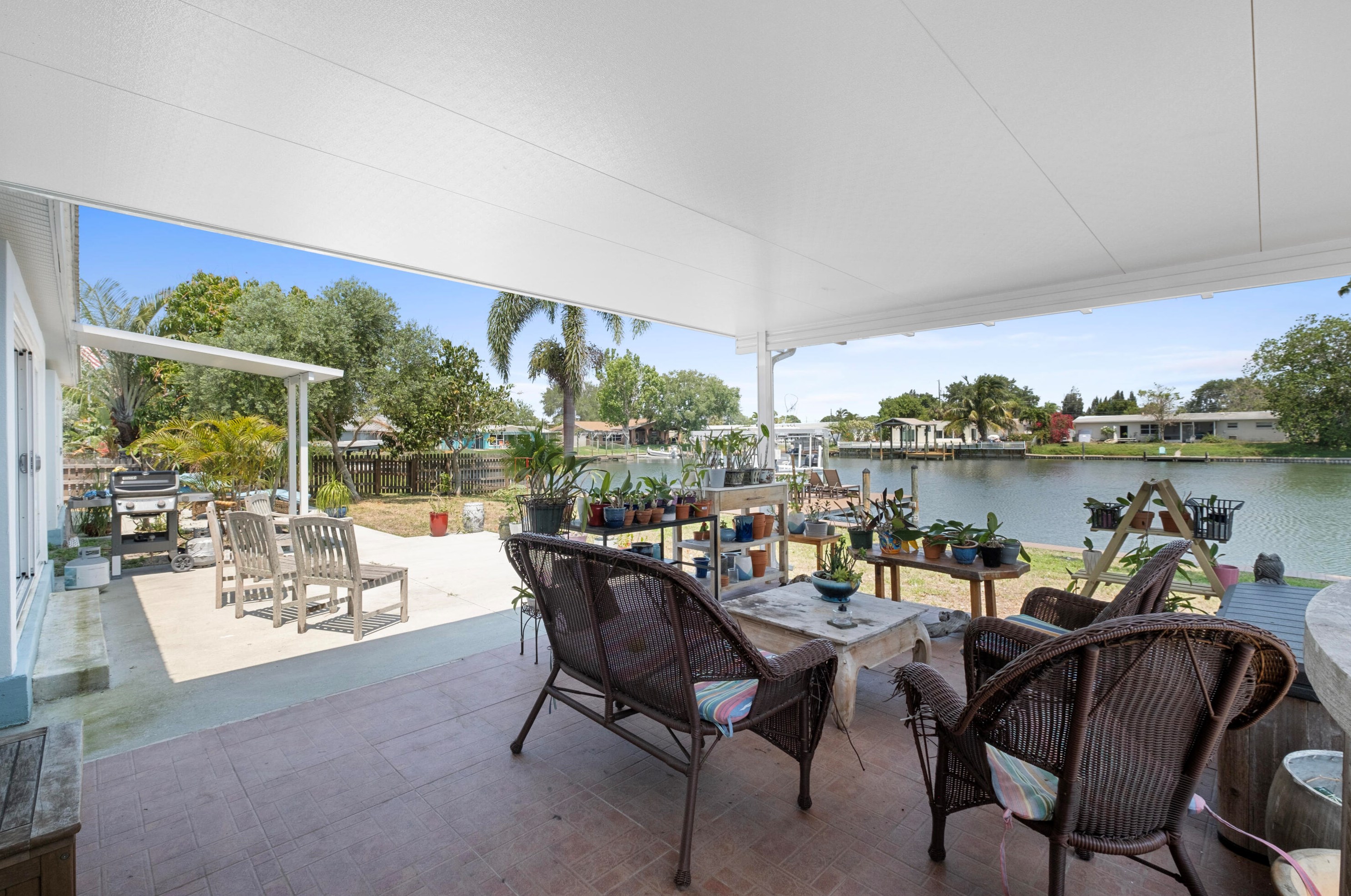 200 Tiki Dr, Merritt Island FL 32953-2405 exterior