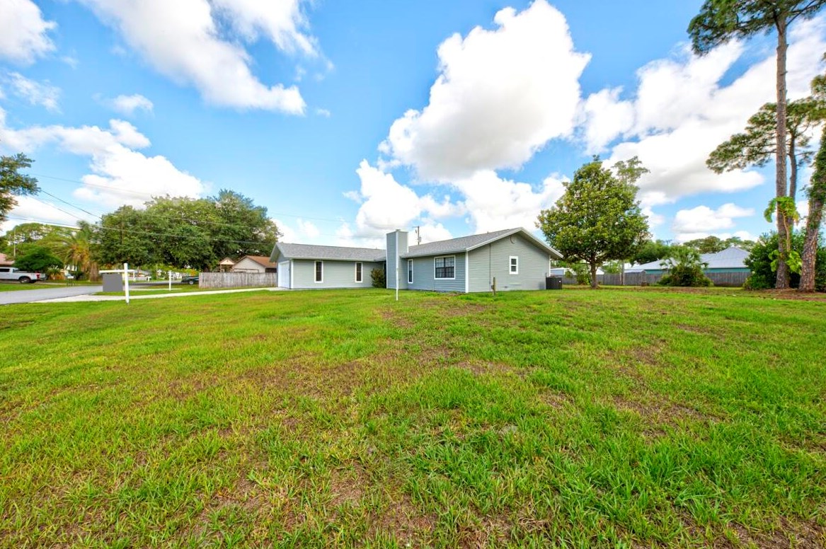 5360 Bridge Rd, Cocoa, FL 32927-9068