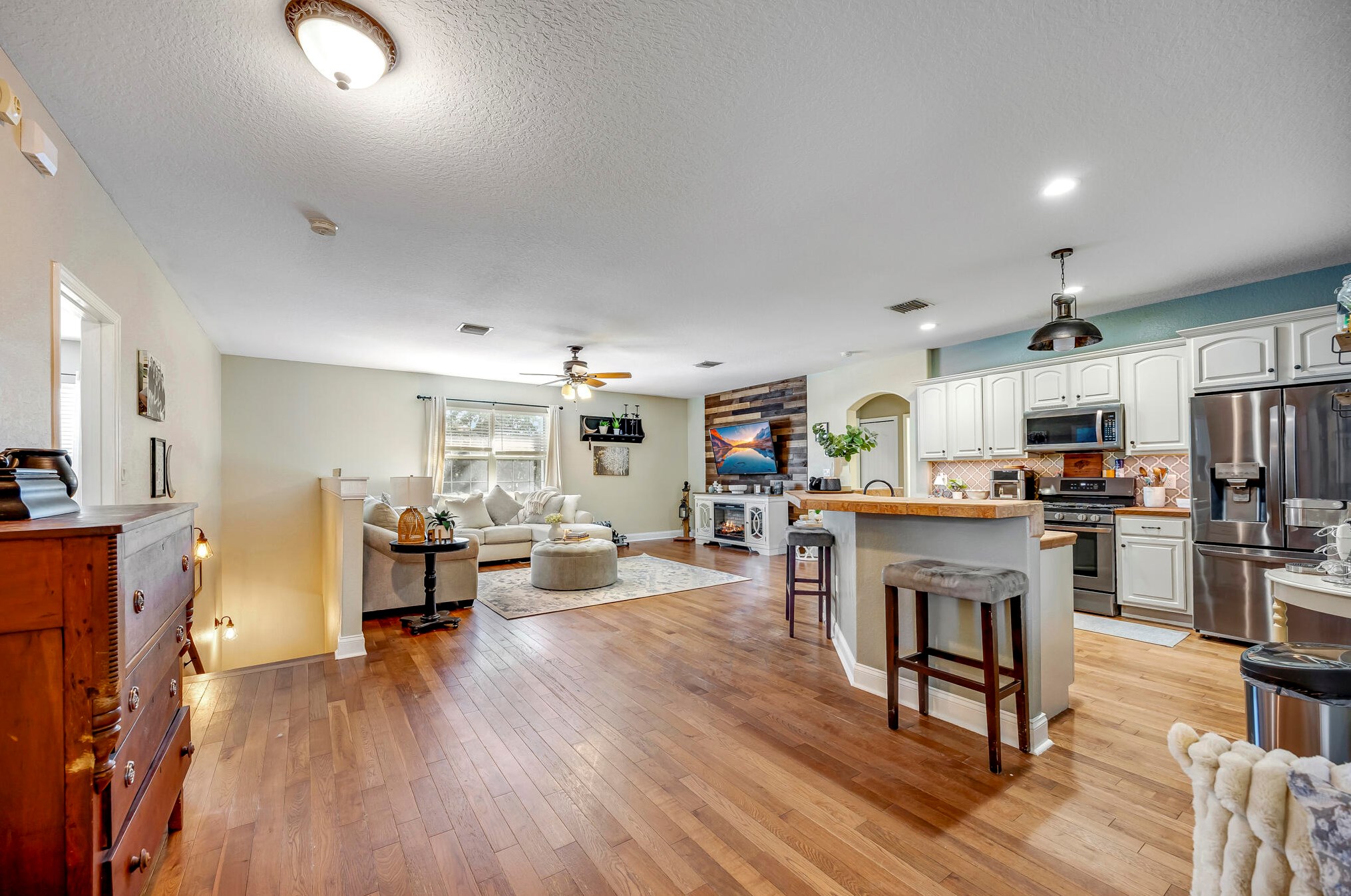 842 Parkwood Ave, Titusville, FL 32796-2281