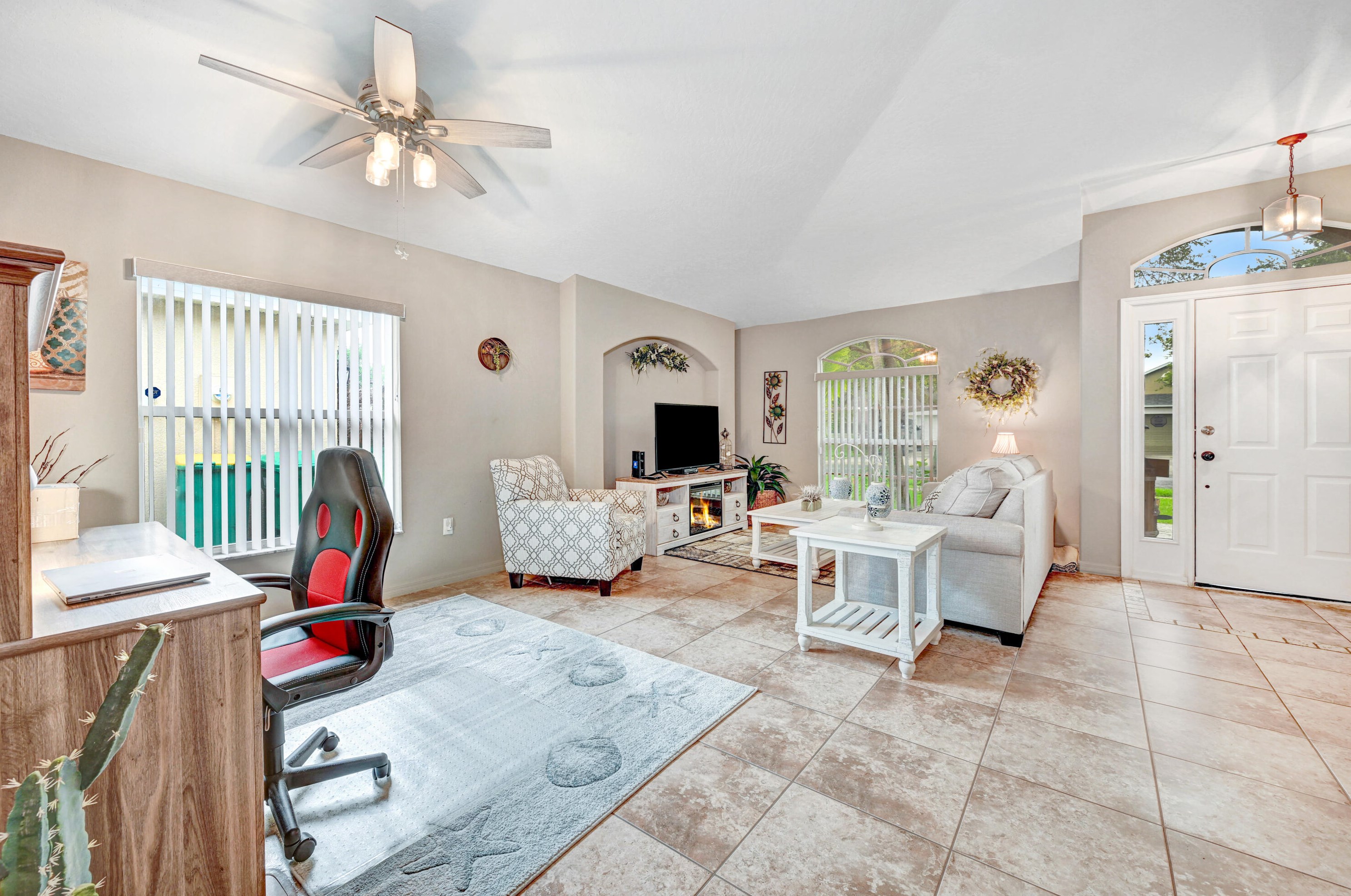 785 Sedgewood Cir, Melbourne, FL 32904-8045
