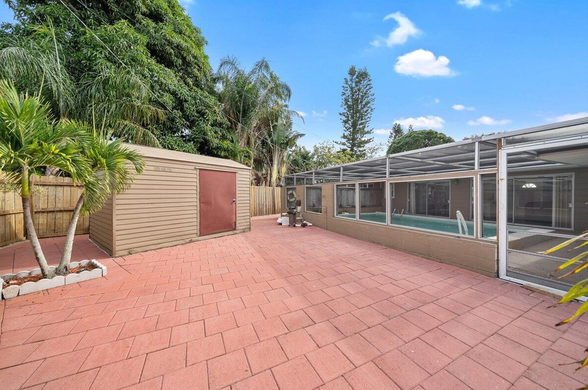 502 Kennwood Ave, Merritt Island FL 32952-3784 exterior