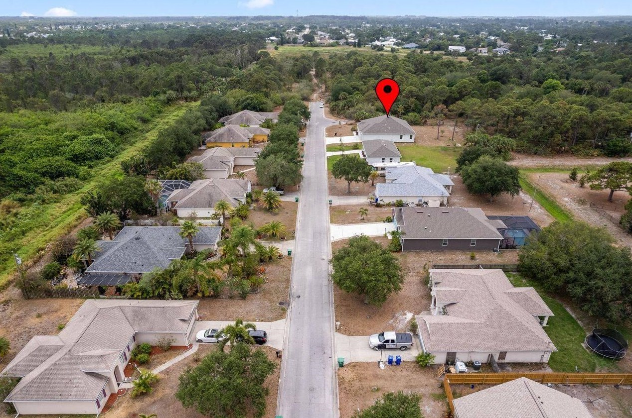157 Spring Valley Ave, Sebastian, FL 32958-5749