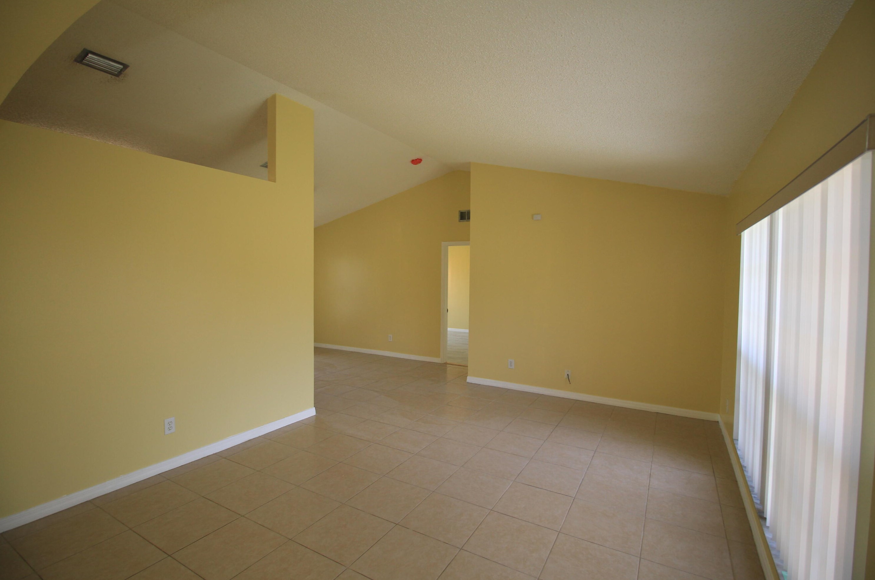 709 Rostock Cir Nw, Melbourne, FL 32907