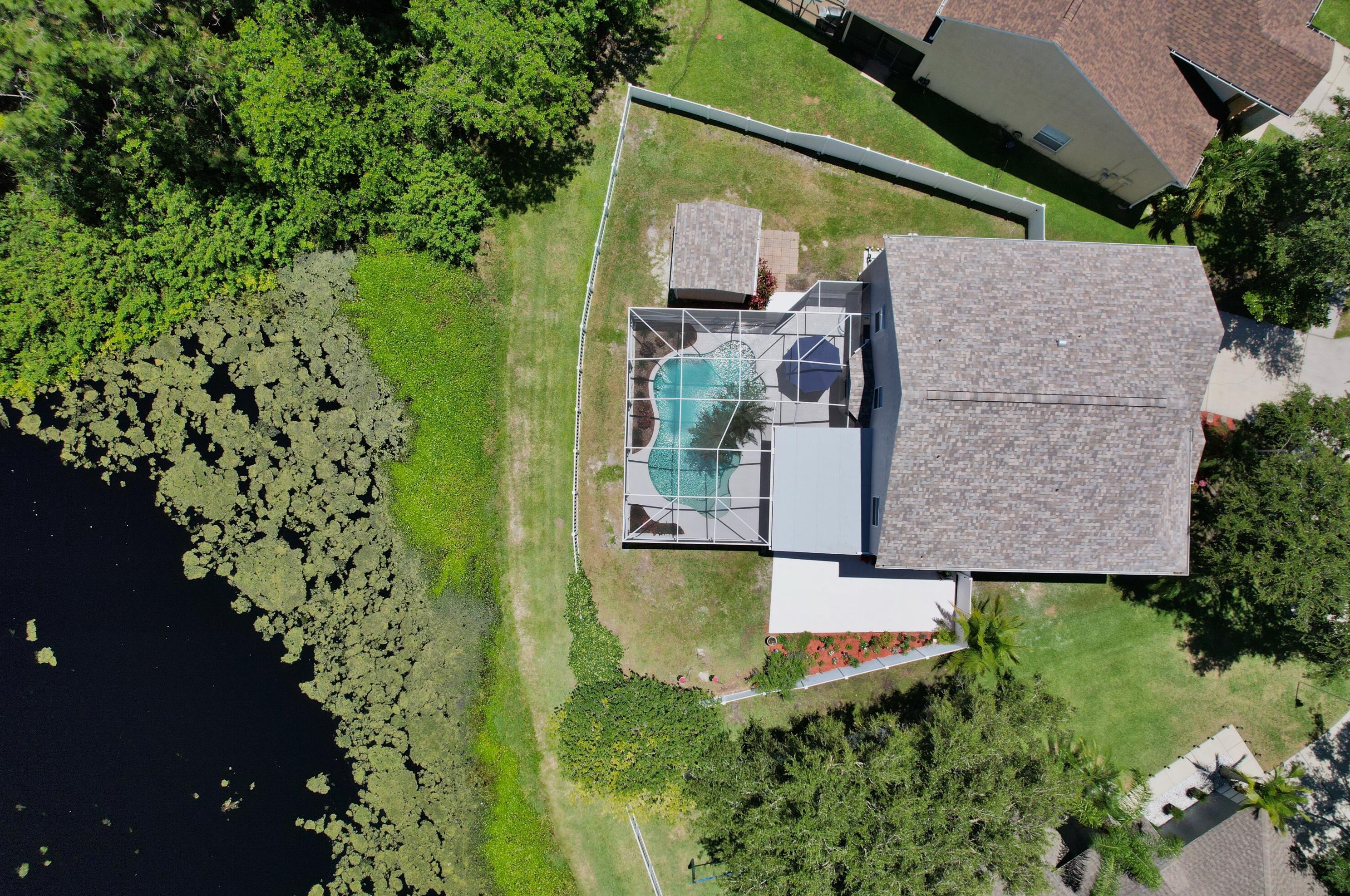 2592 Glasbern Cir, Melbourne FL  32904-8073 exterior