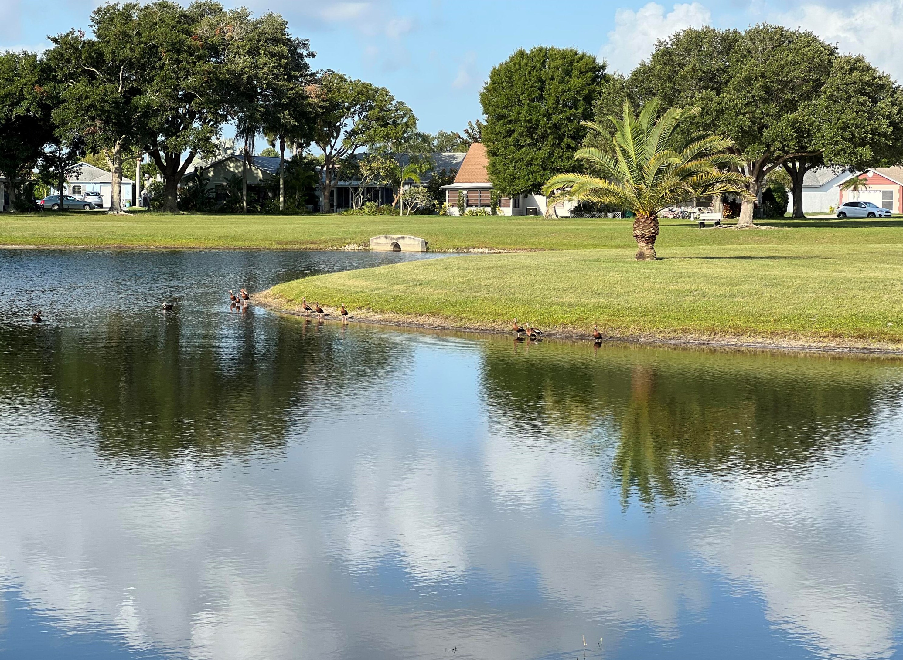 3952 Bayberry Dr, Melbourne FL 32901-8424 exterior